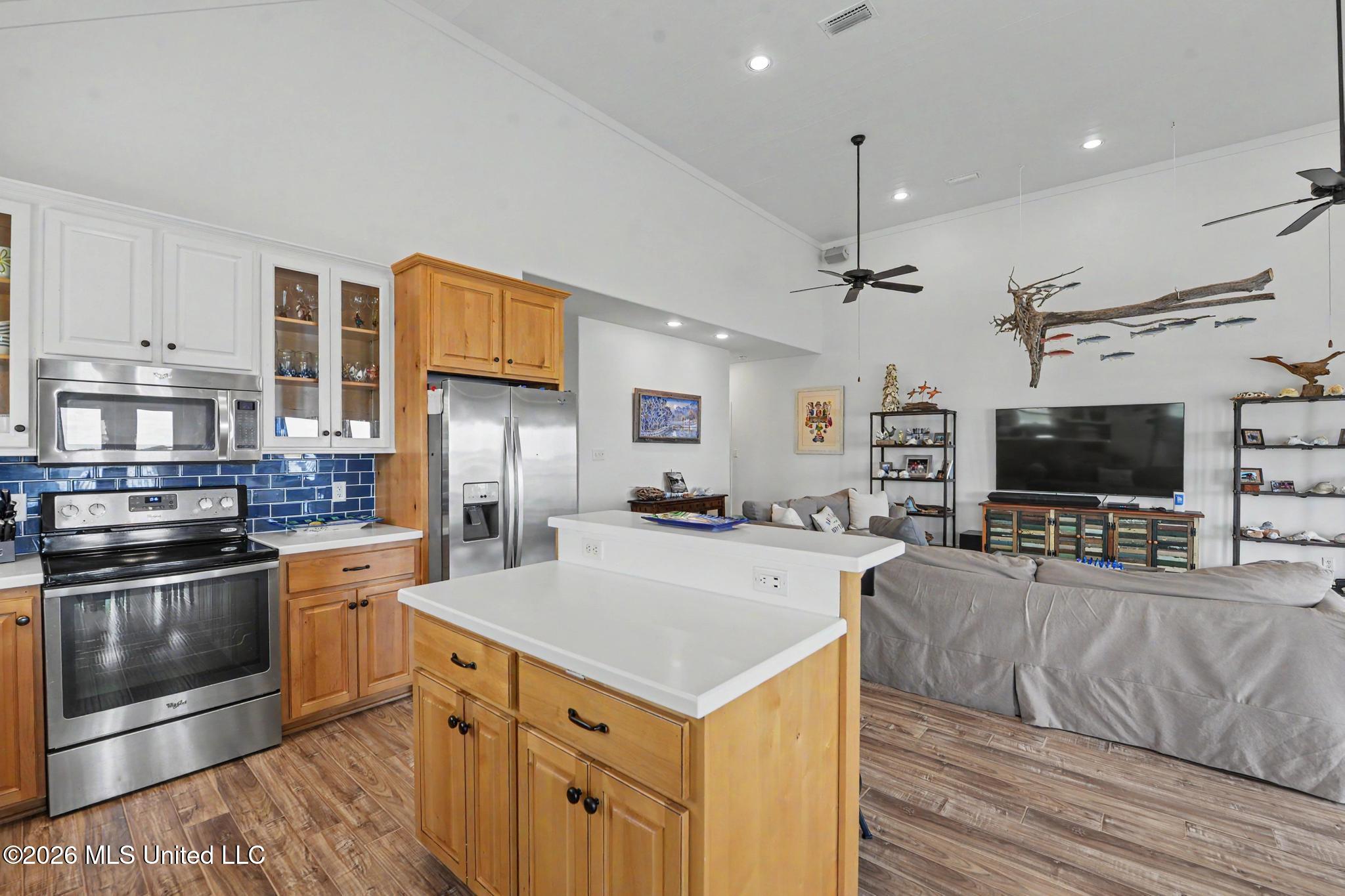 11140 Koenenn Lane Property Photo 16