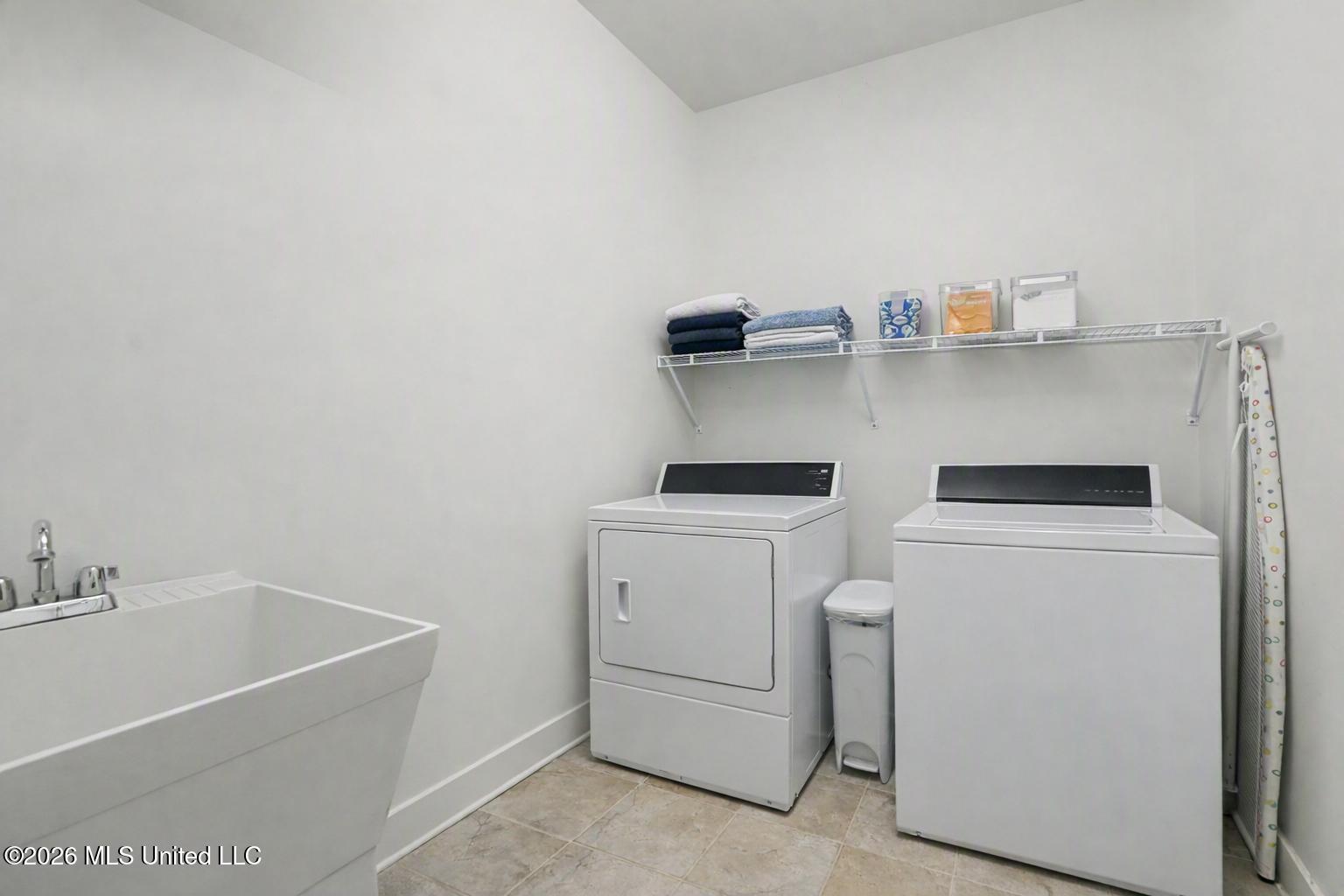 11140 Koenenn Lane Property Photo 28
