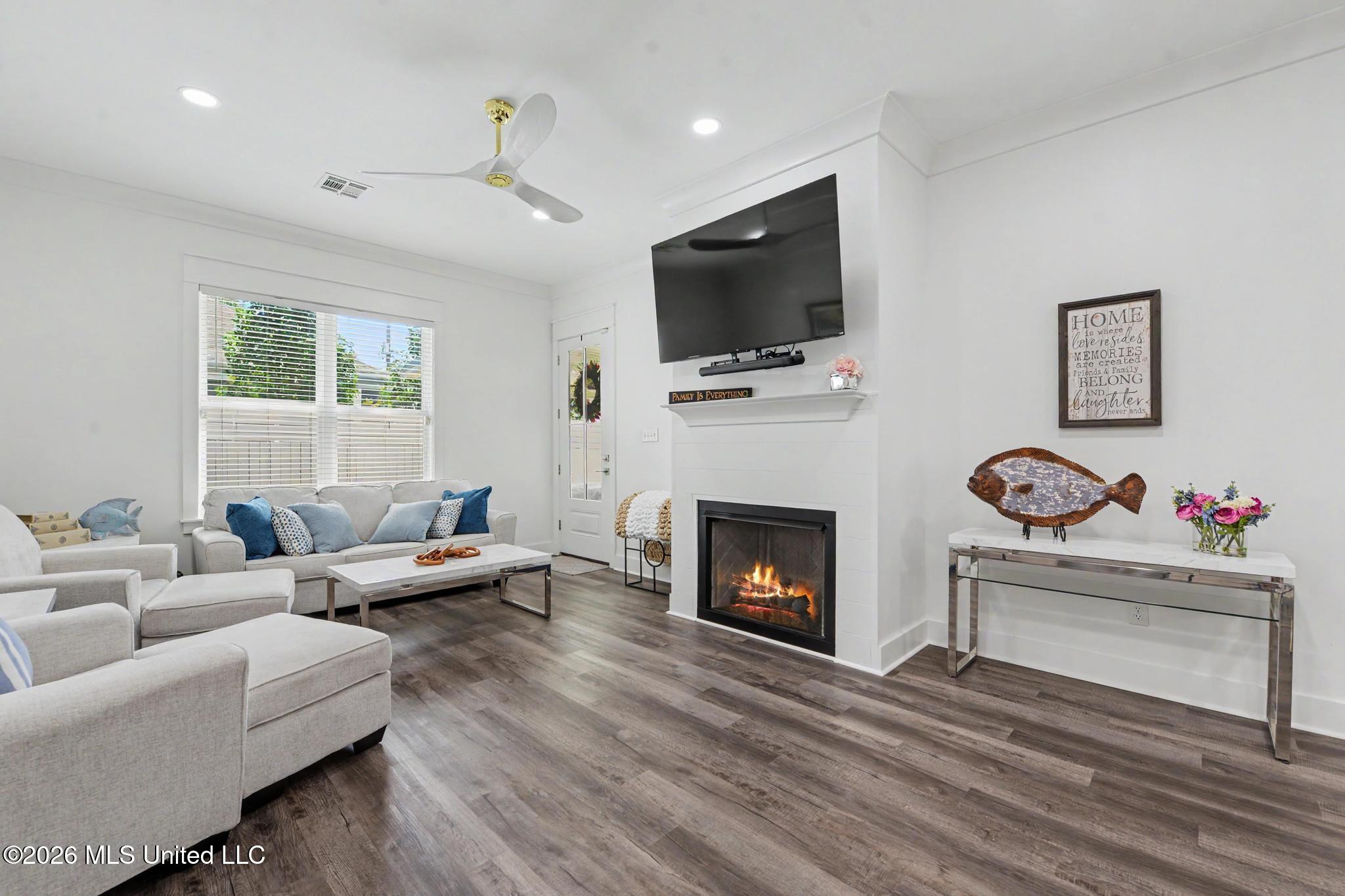 416 Ulman Avenue Property Photo 4