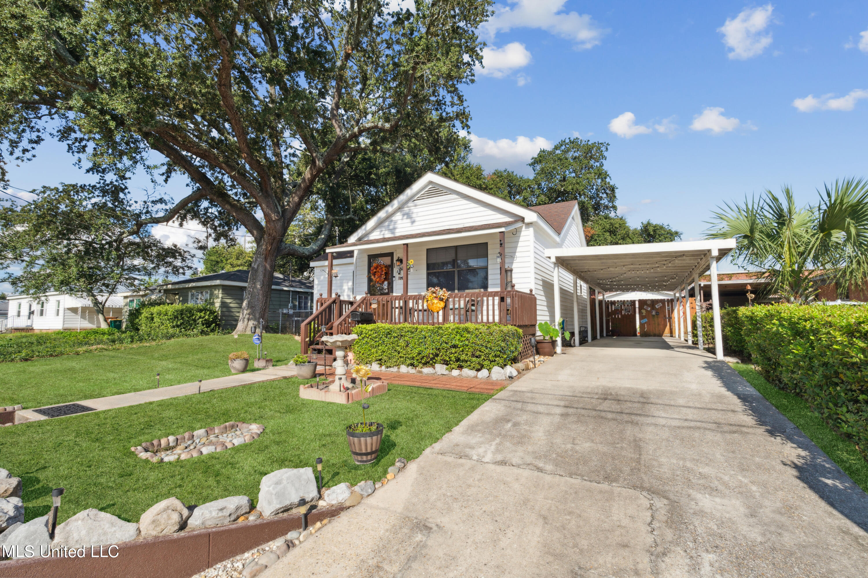 172 Summer Place Property Photo 3