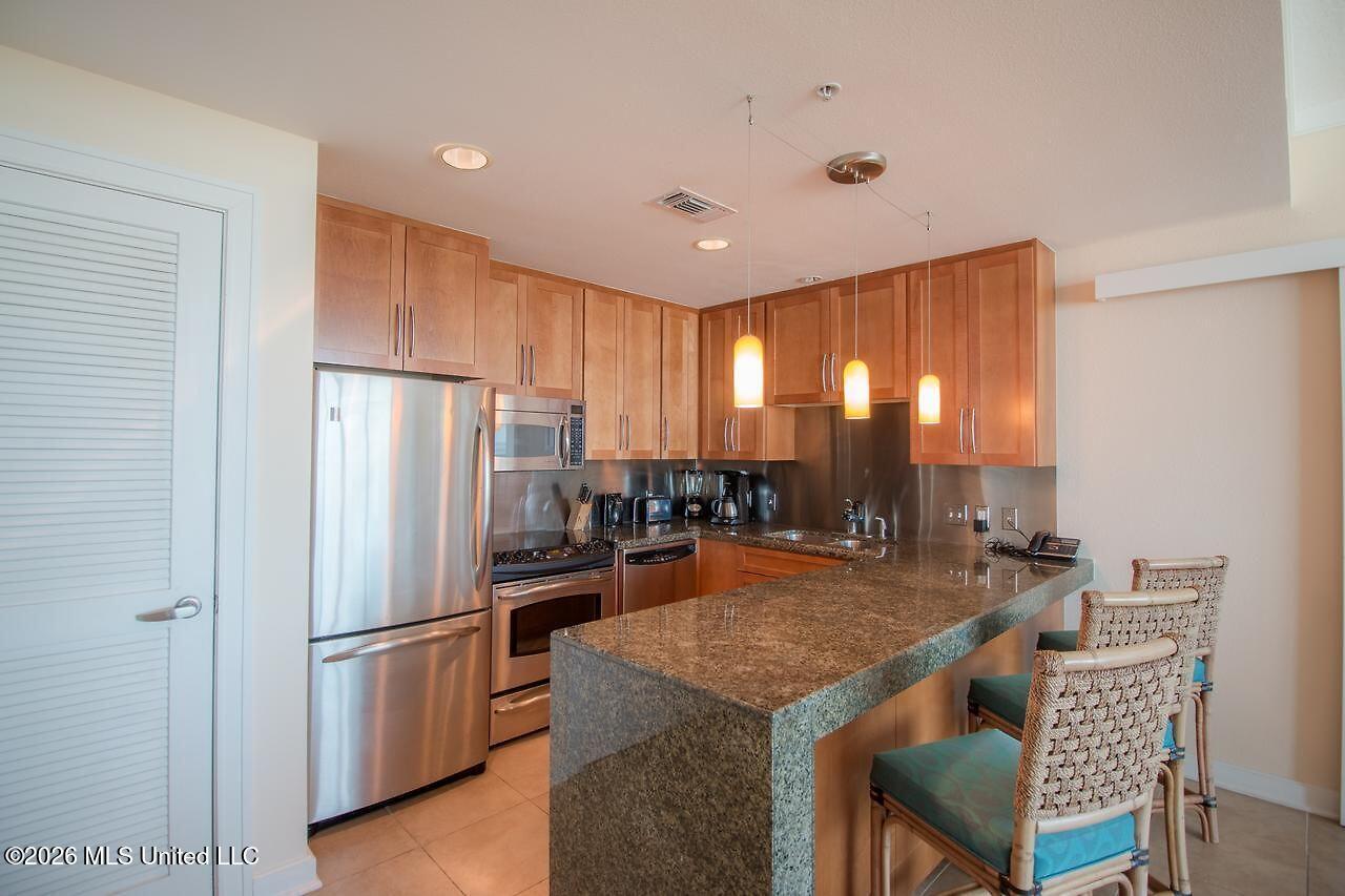 2060 Beach Boulevard Property Photo 6