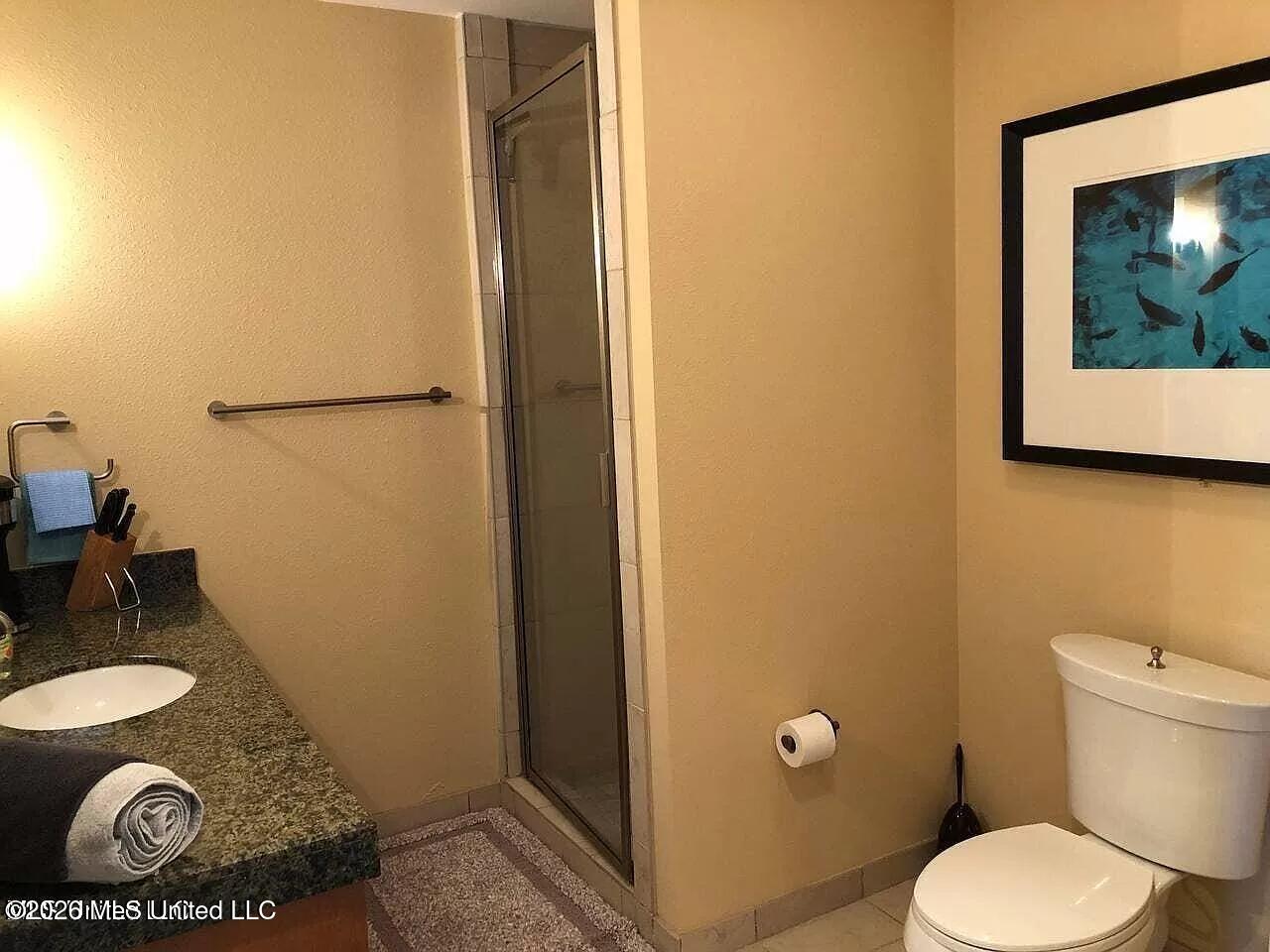 2060 Beach Boulevard Property Photo 15