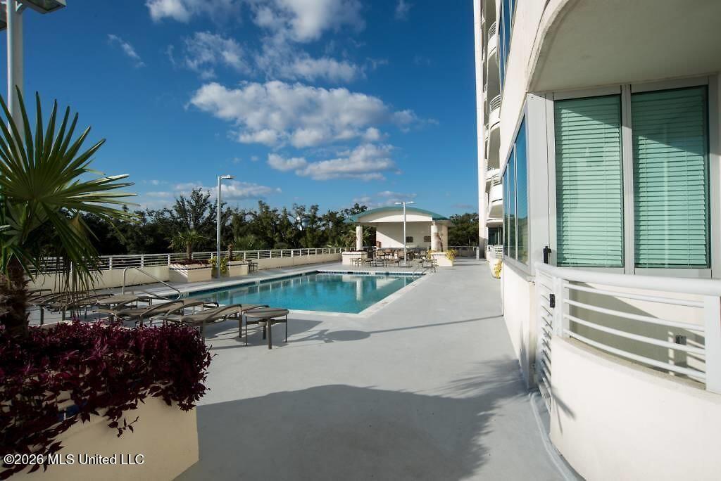2060 Beach Boulevard Property Photo 18