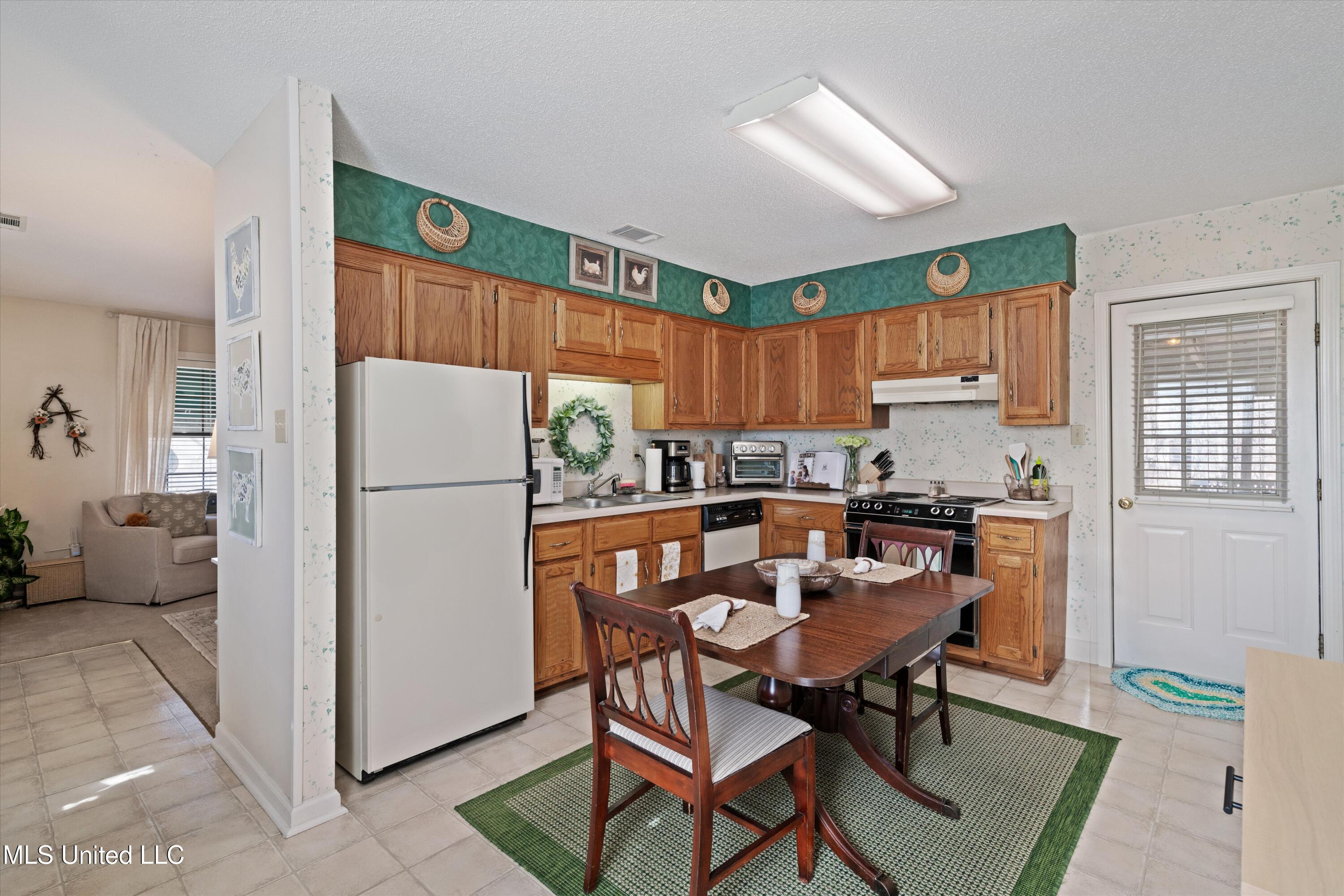8000 Austin Road Property Photo 55