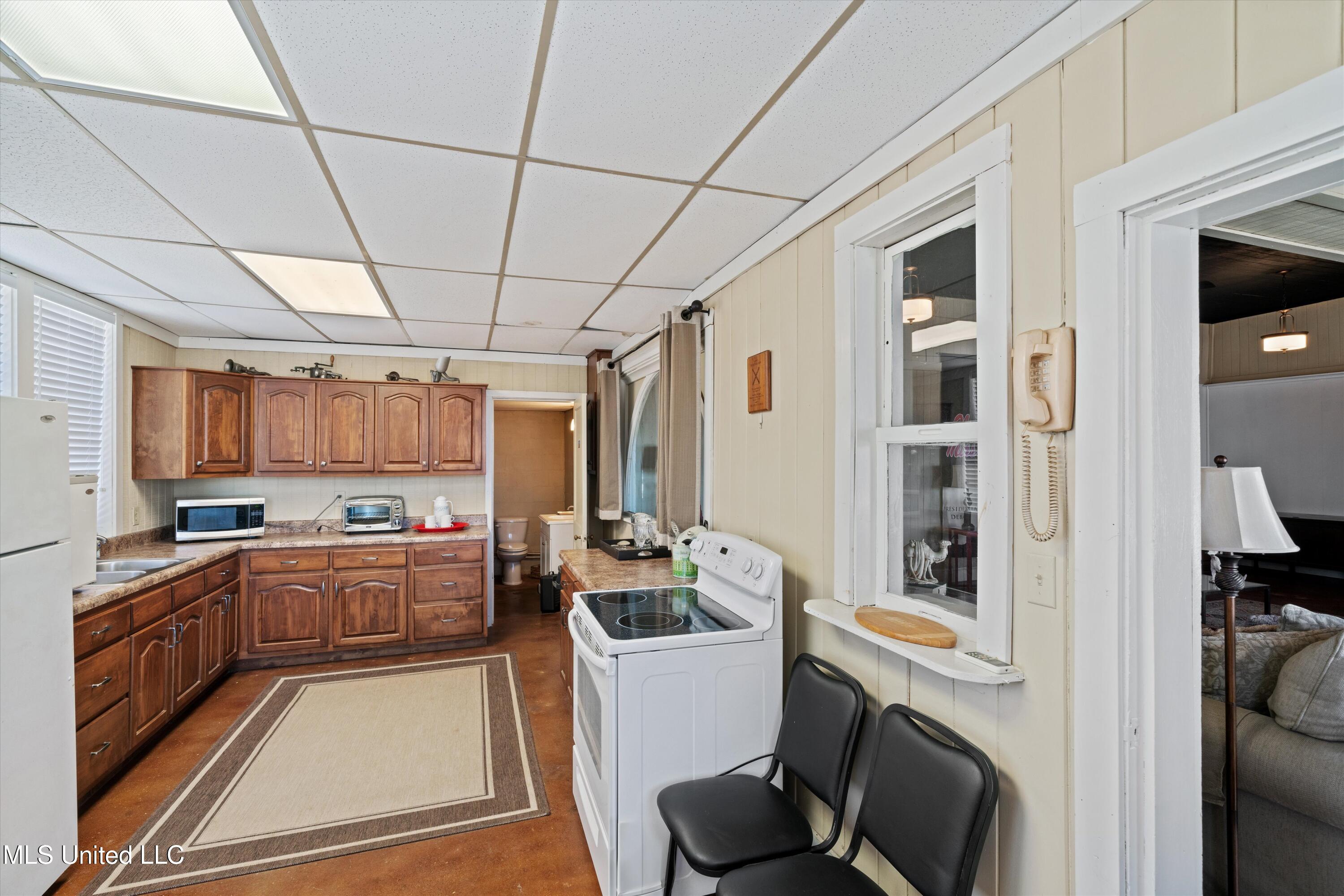 8000 Austin Road Property Photo 63