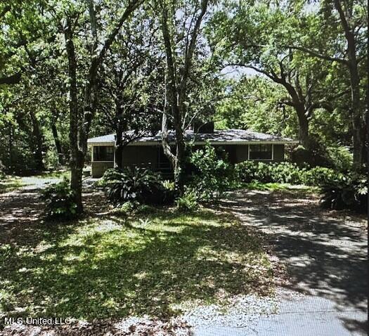 1133 W Cherokee Glen Property Photo 2