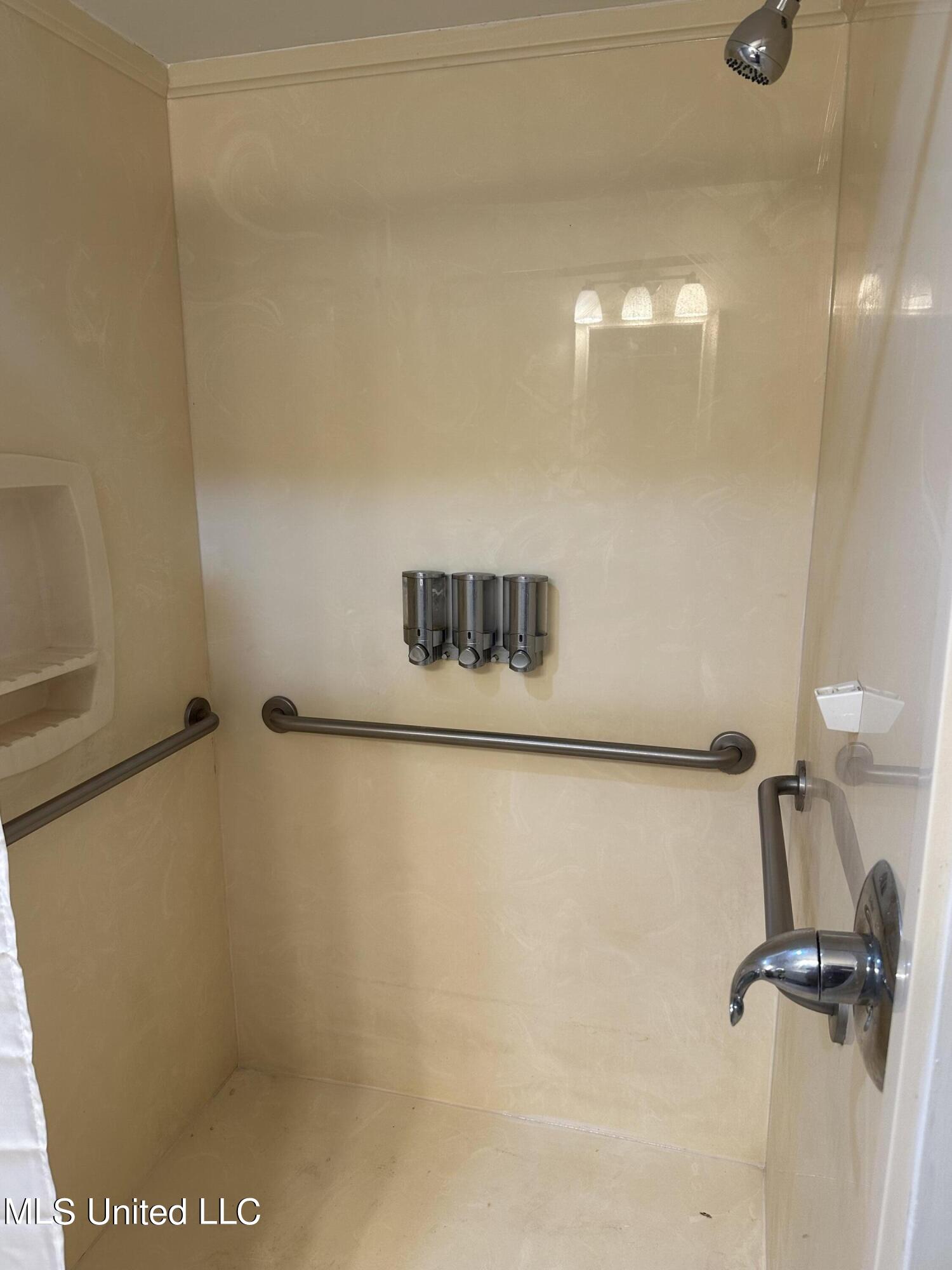 1133 W Cherokee Glen Property Photo 19