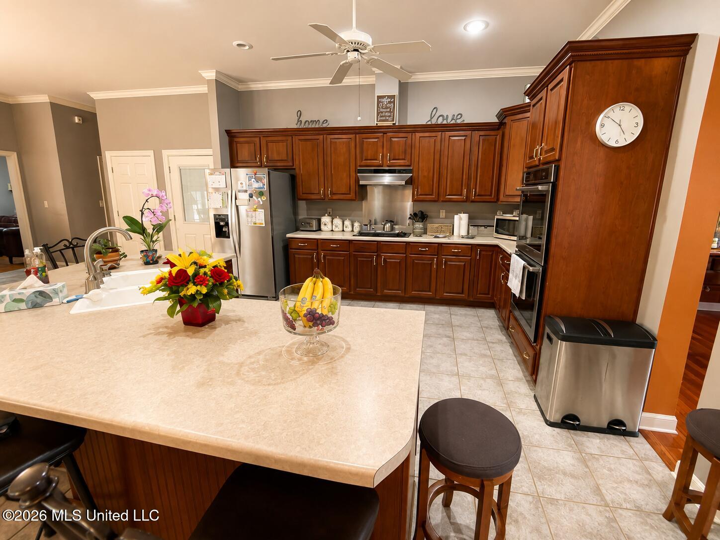 6333 Carson Drive Property Photo 9