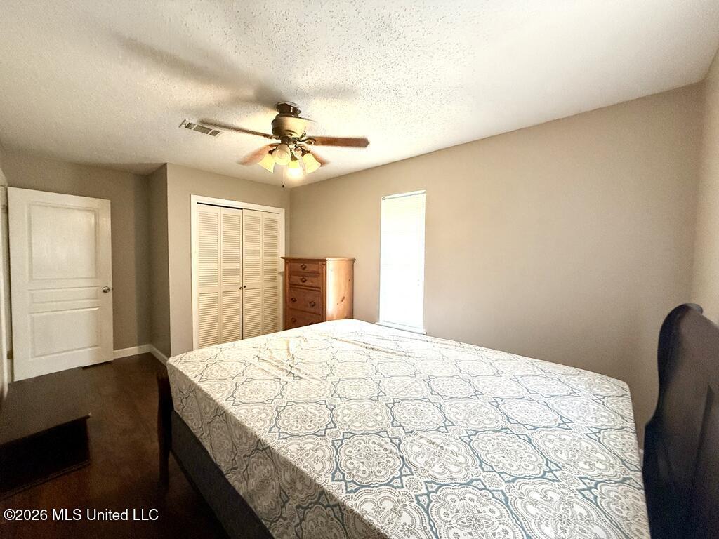 206 Glenwood Drive Property Photo 16