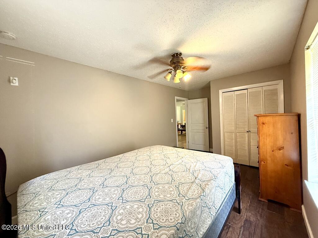 206 Glenwood Drive Property Photo 17