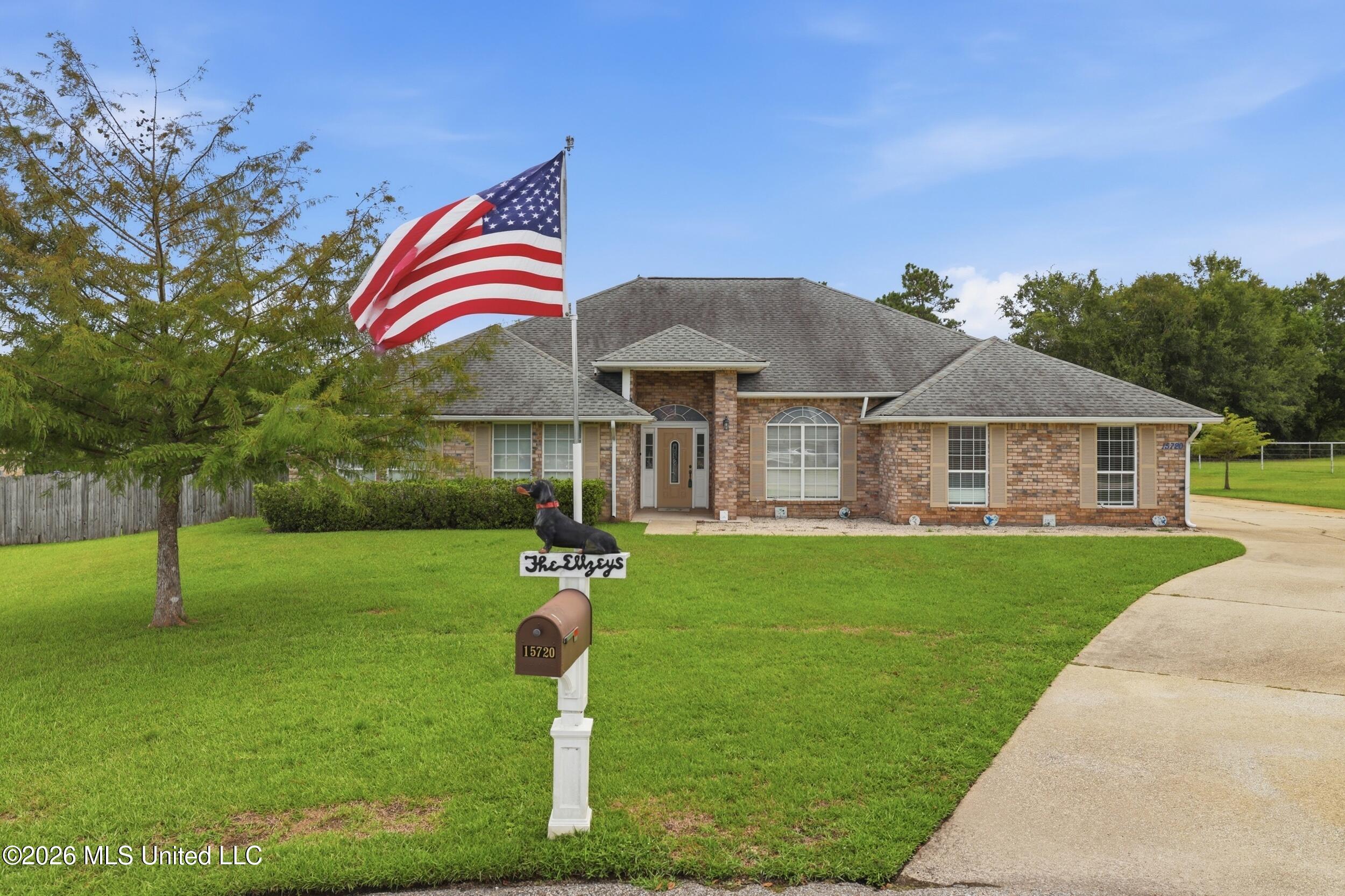 15720 S Fork Drive Property Photo 1