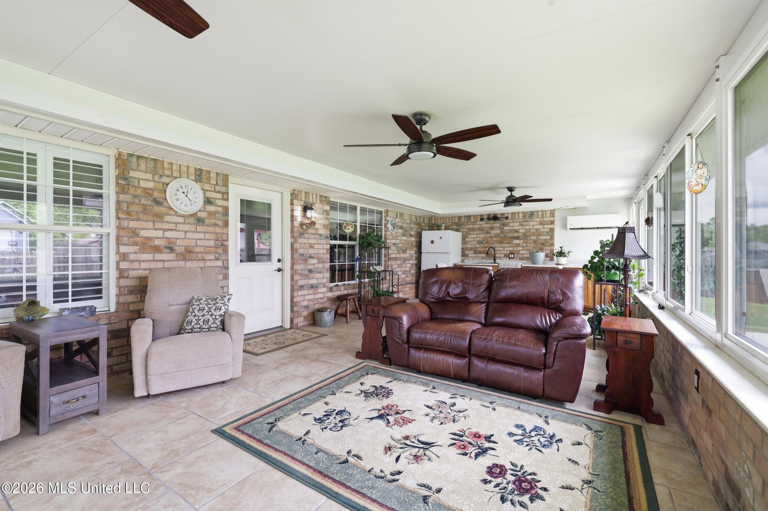 15720 S Fork Drive Property Photo 14