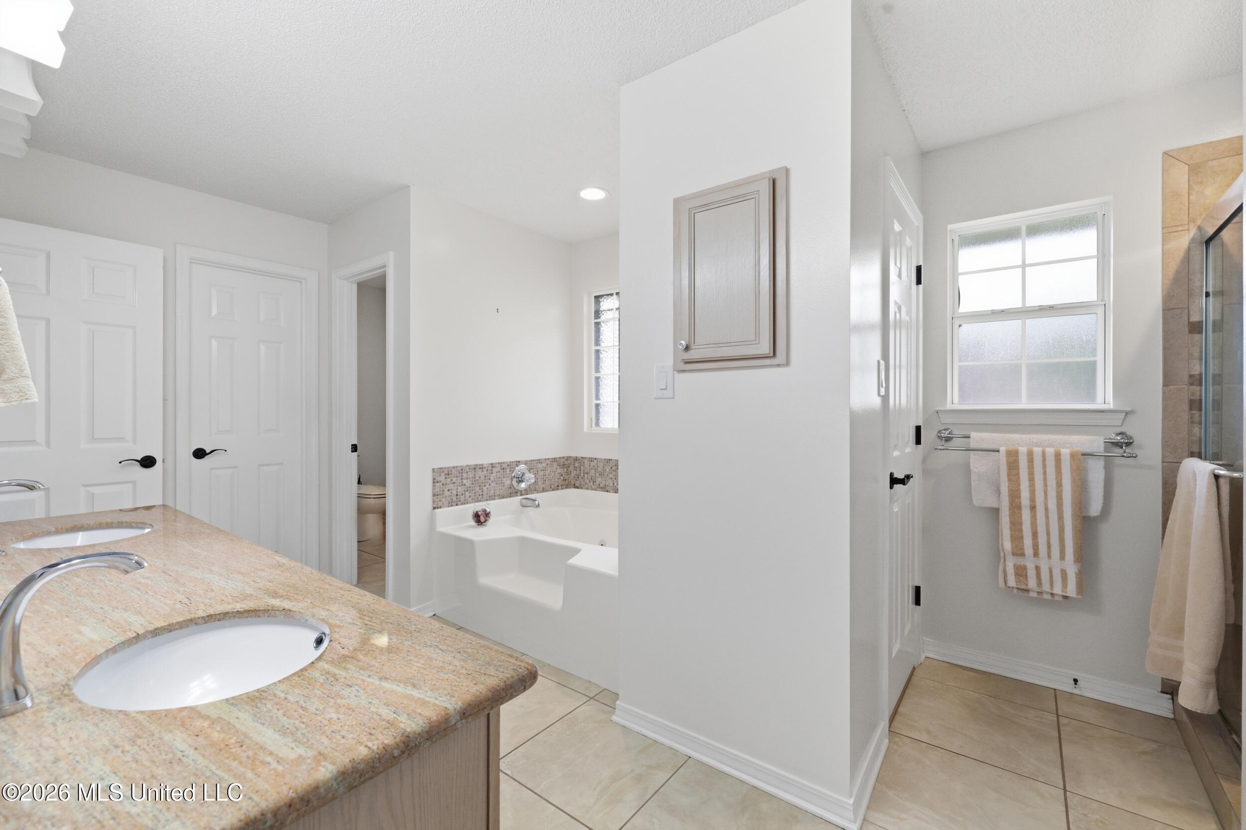 15720 S Fork Drive Property Photo 20