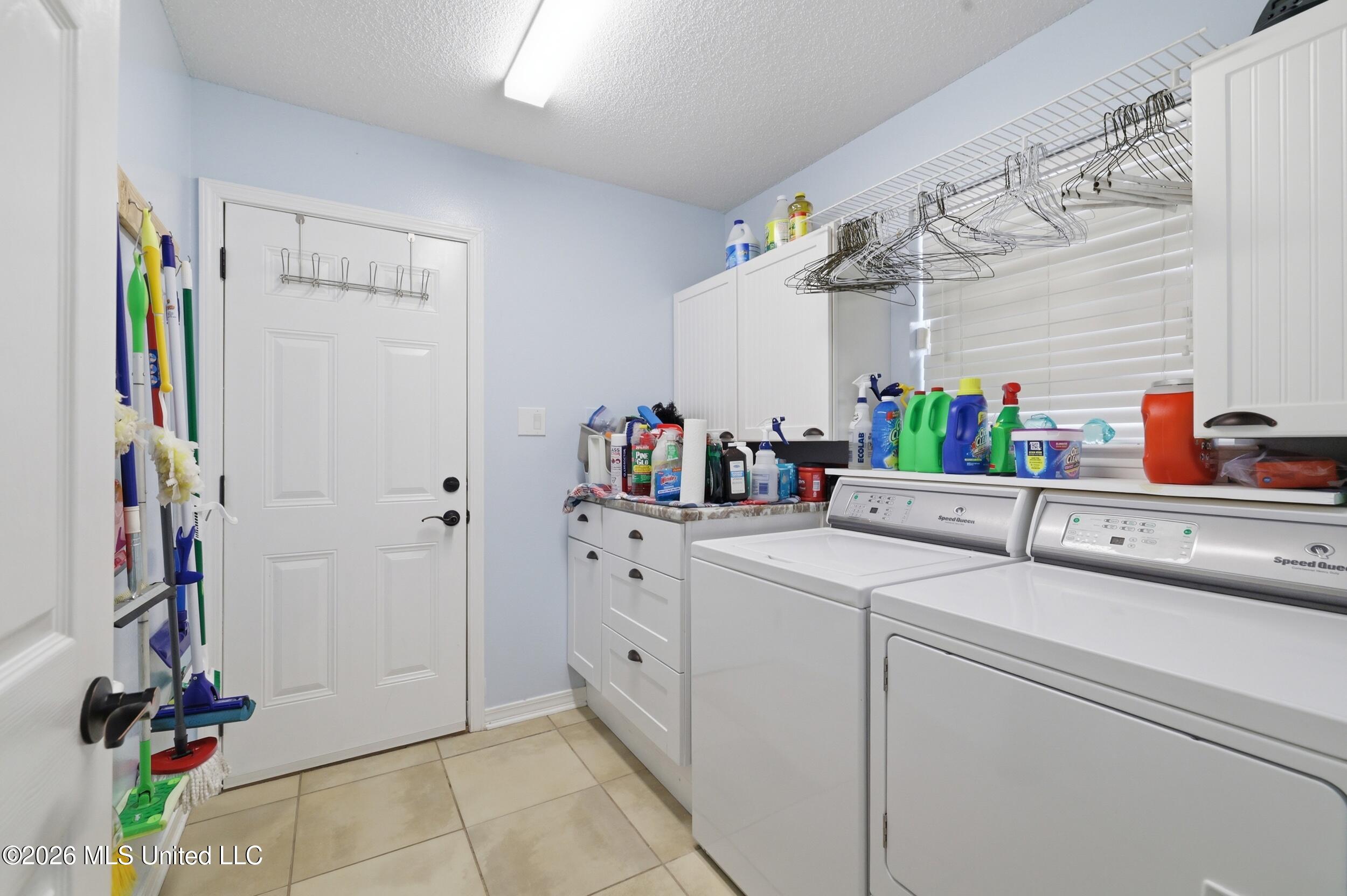 15720 S Fork Drive Property Photo 24
