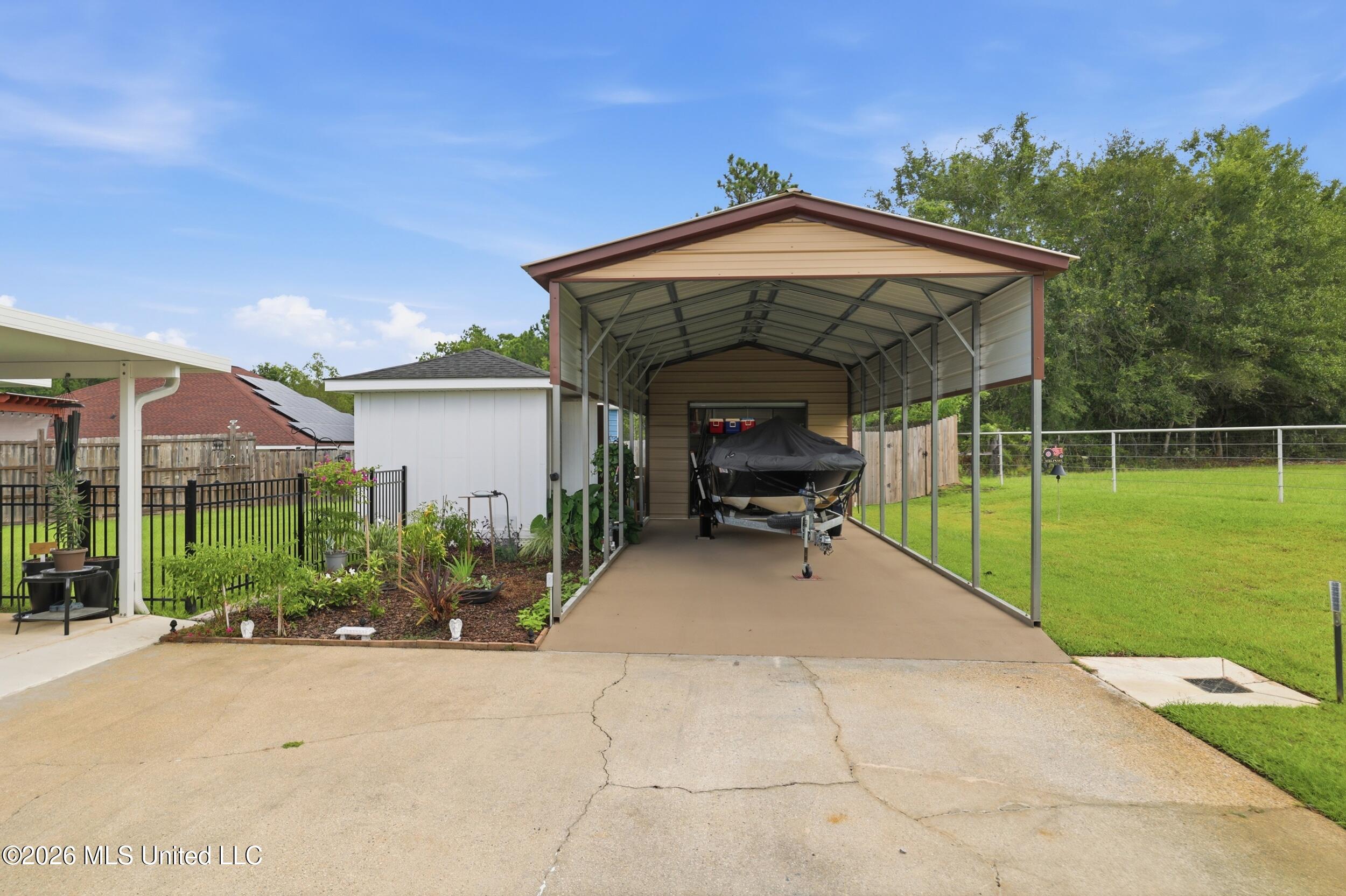15720 S Fork Drive Property Photo 27