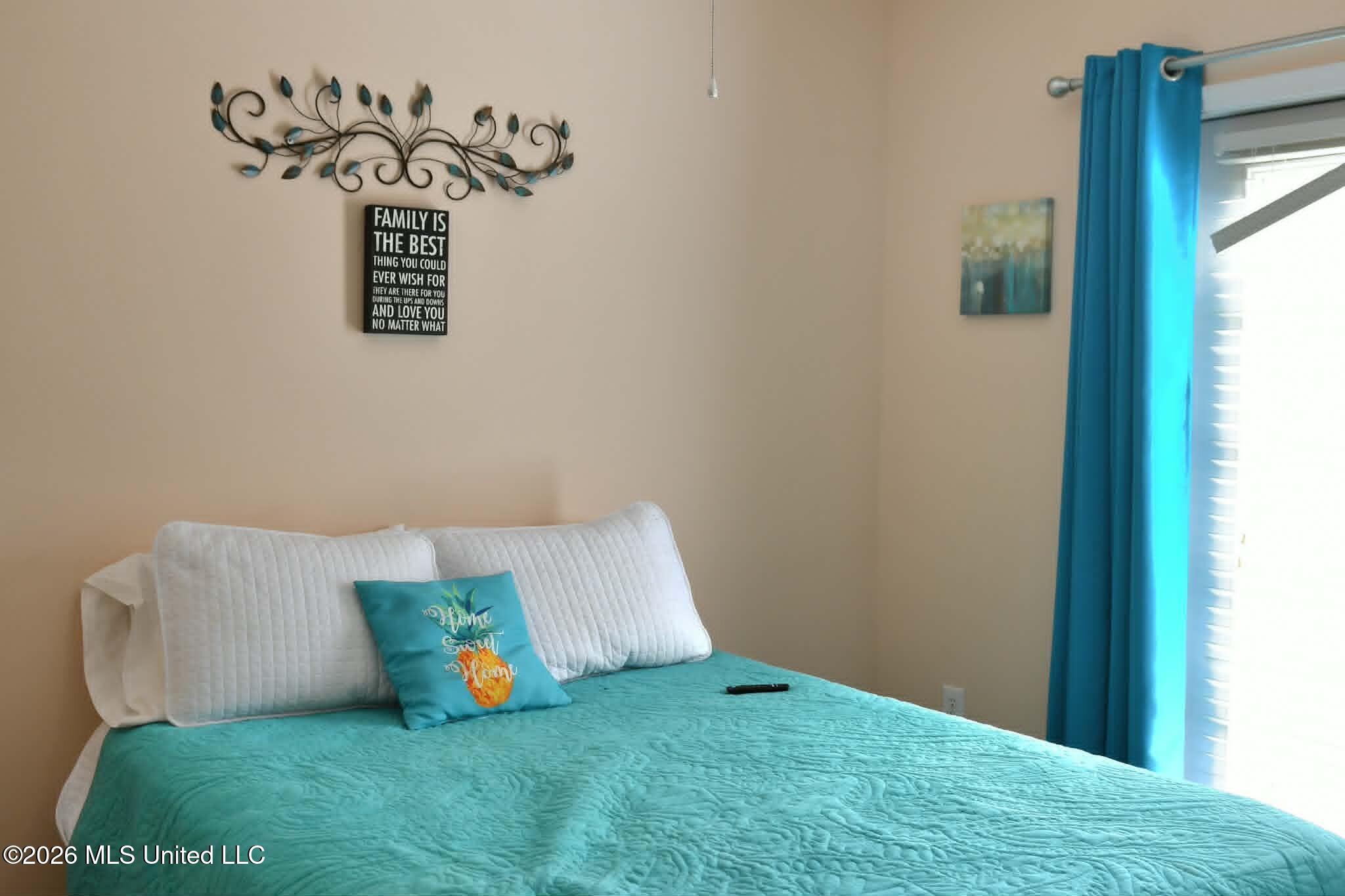 1276 Century Oaks Drive Property Photo 5