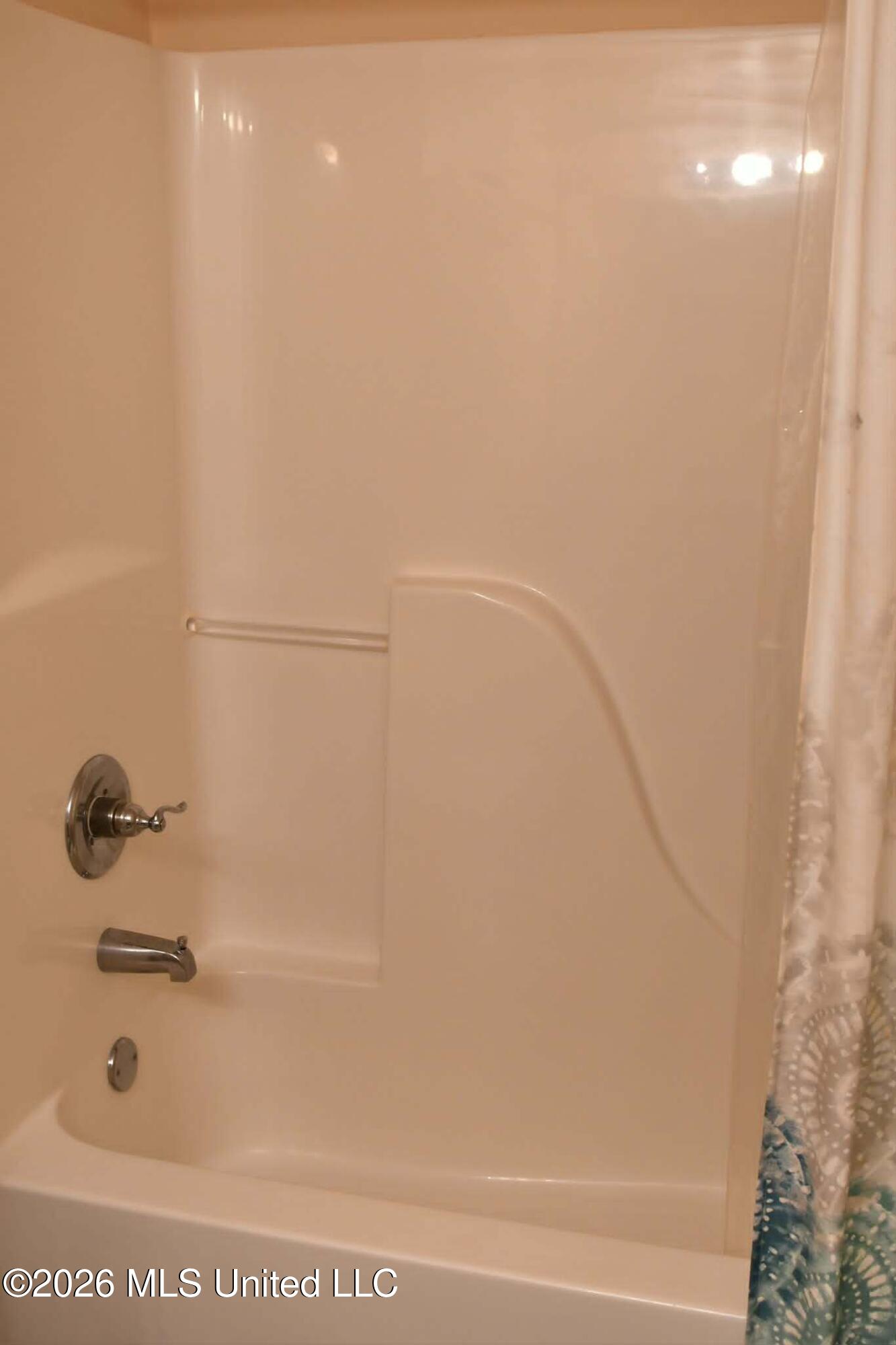 1276 Century Oaks Drive Property Photo 14