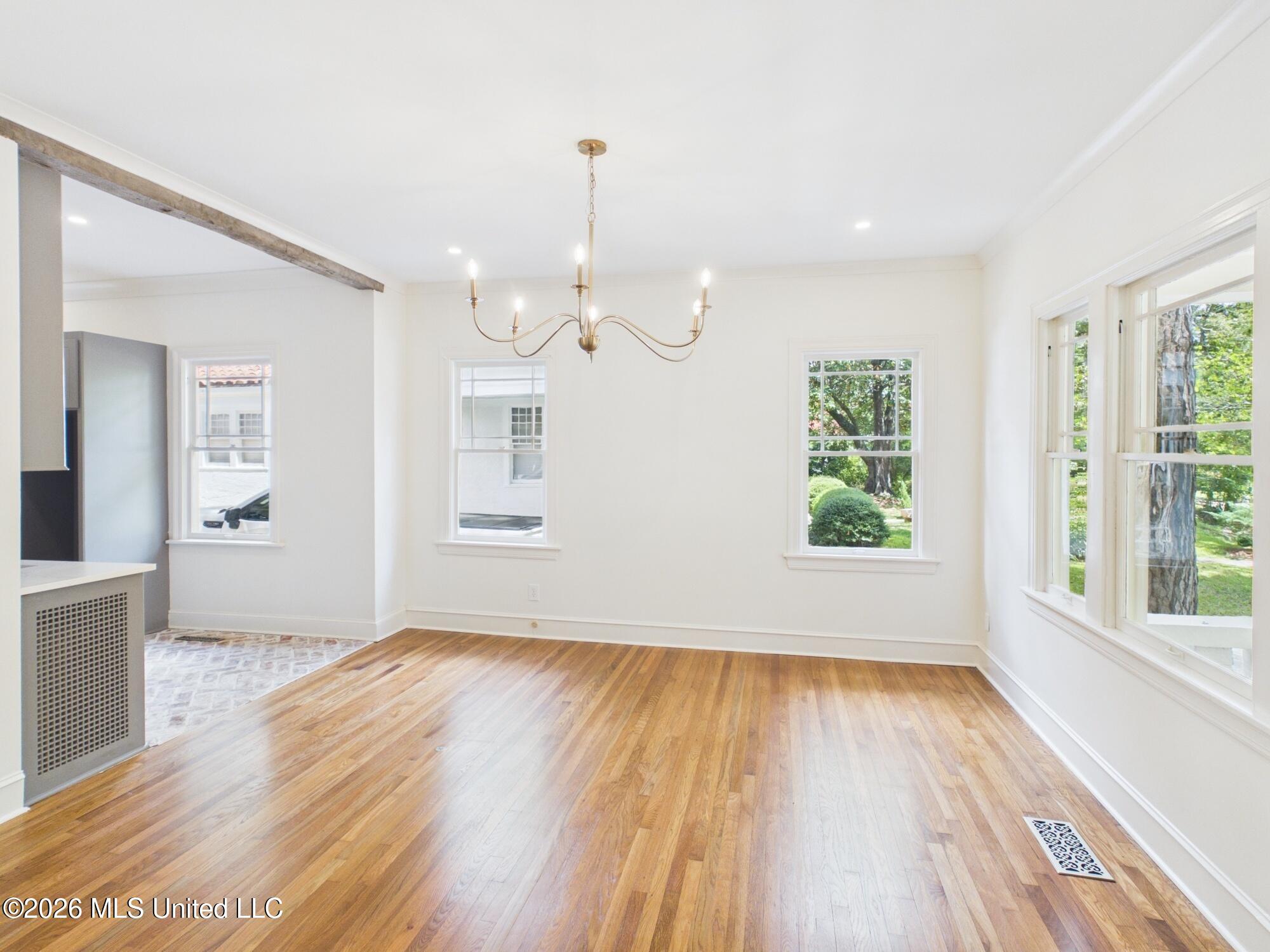812 Gillespie Street Property Photo 11