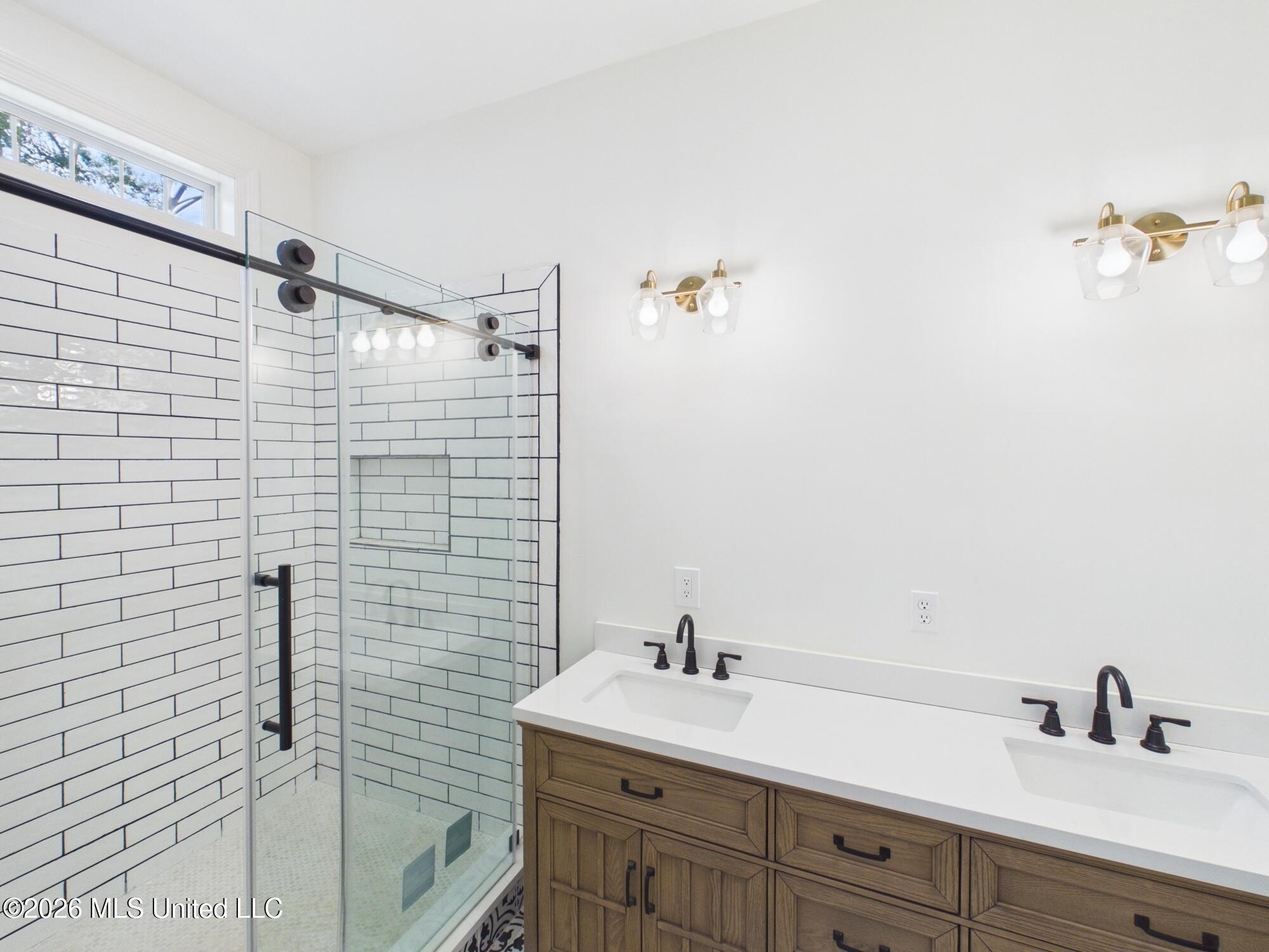 812 Gillespie Street Property Photo 19