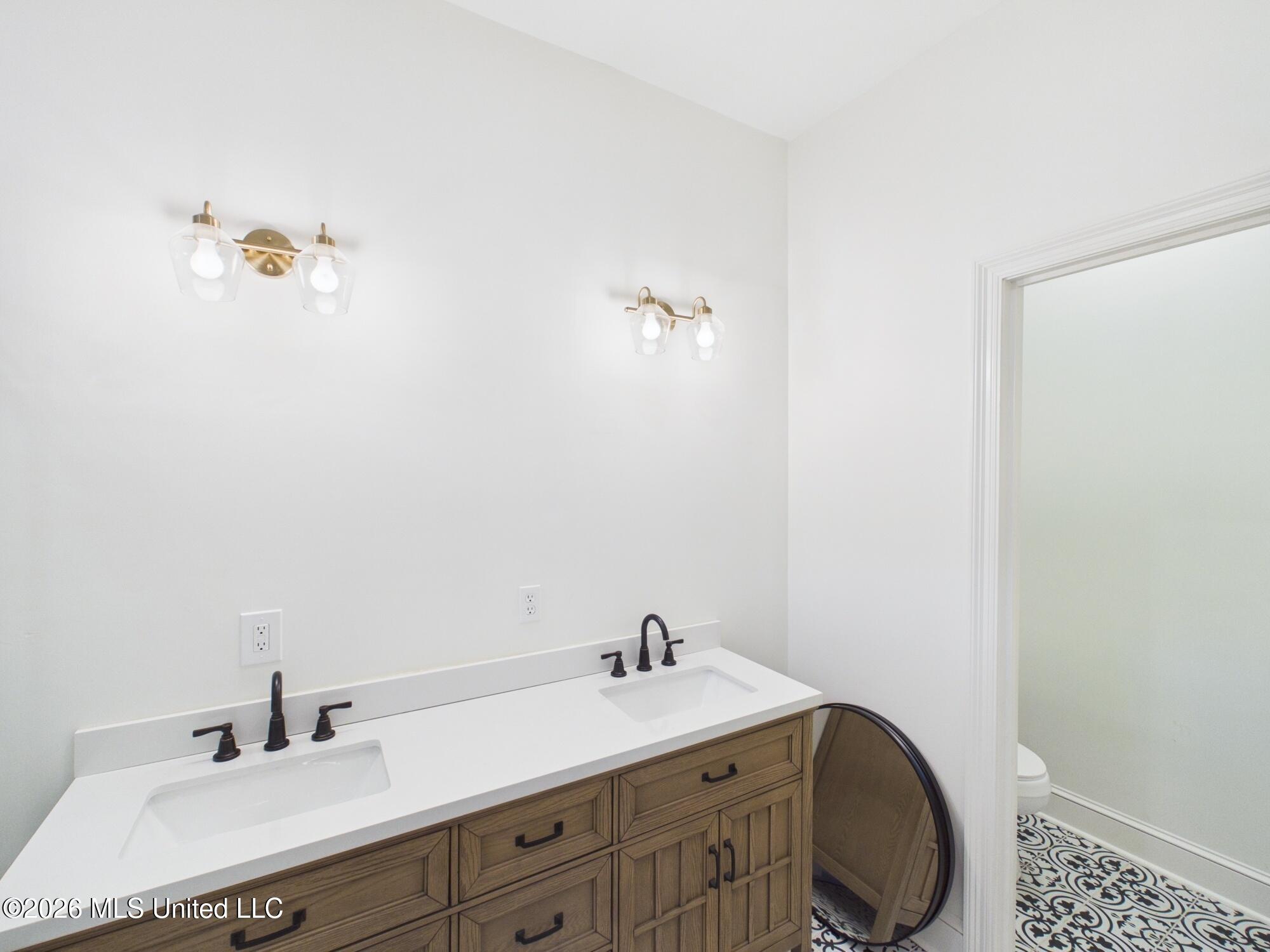 812 Gillespie Street Property Photo 21