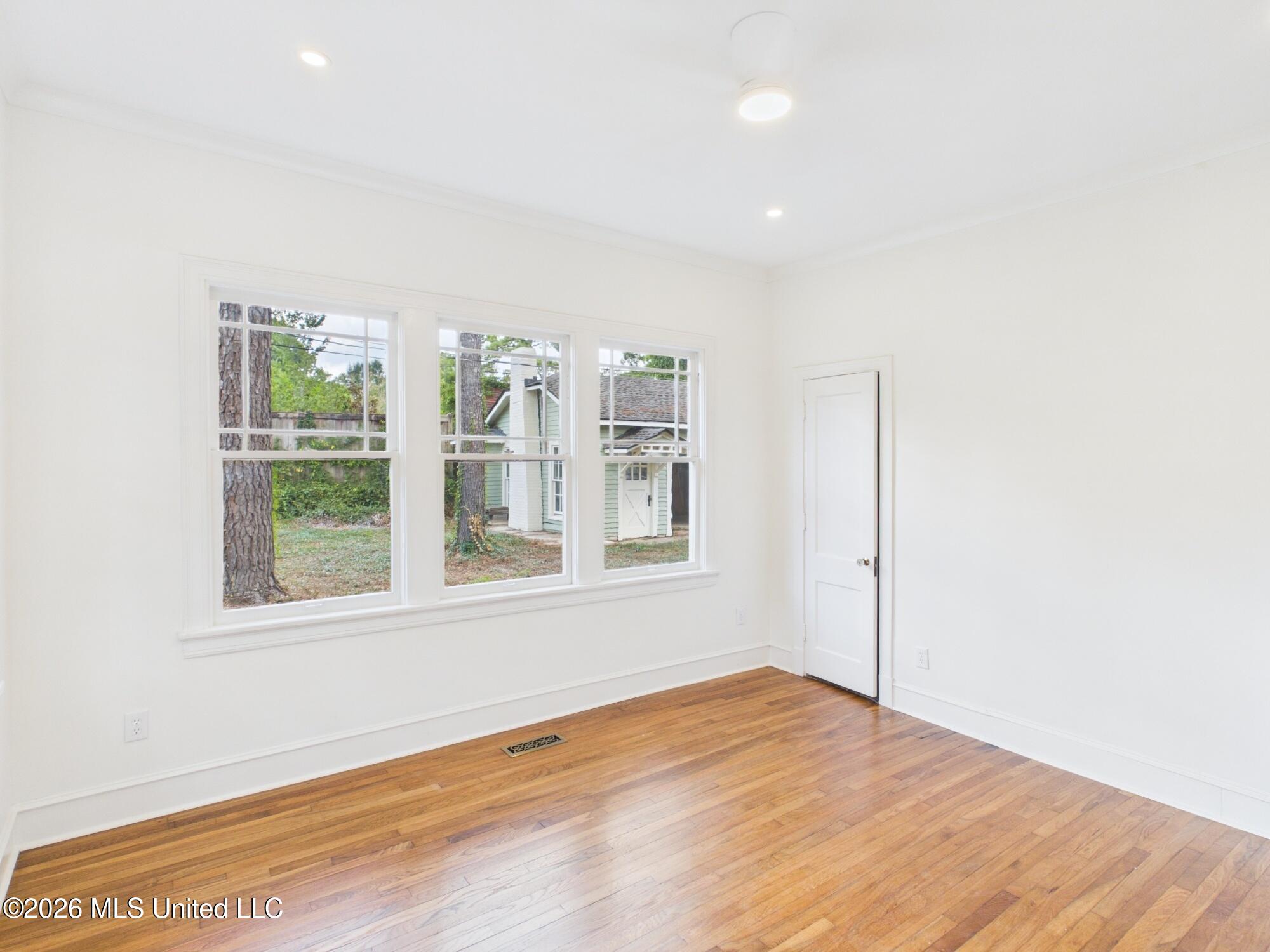 812 Gillespie Street Property Photo 23