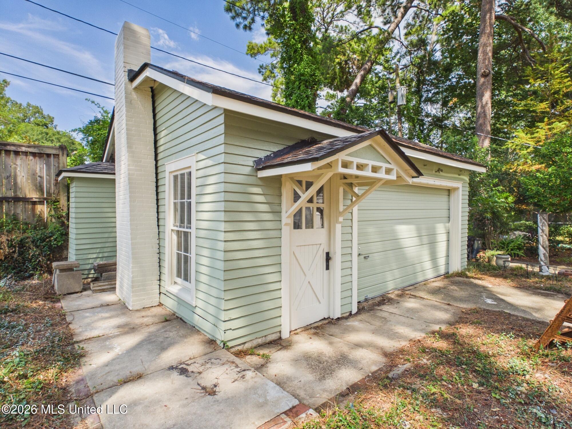 812 Gillespie Street Property Photo 27