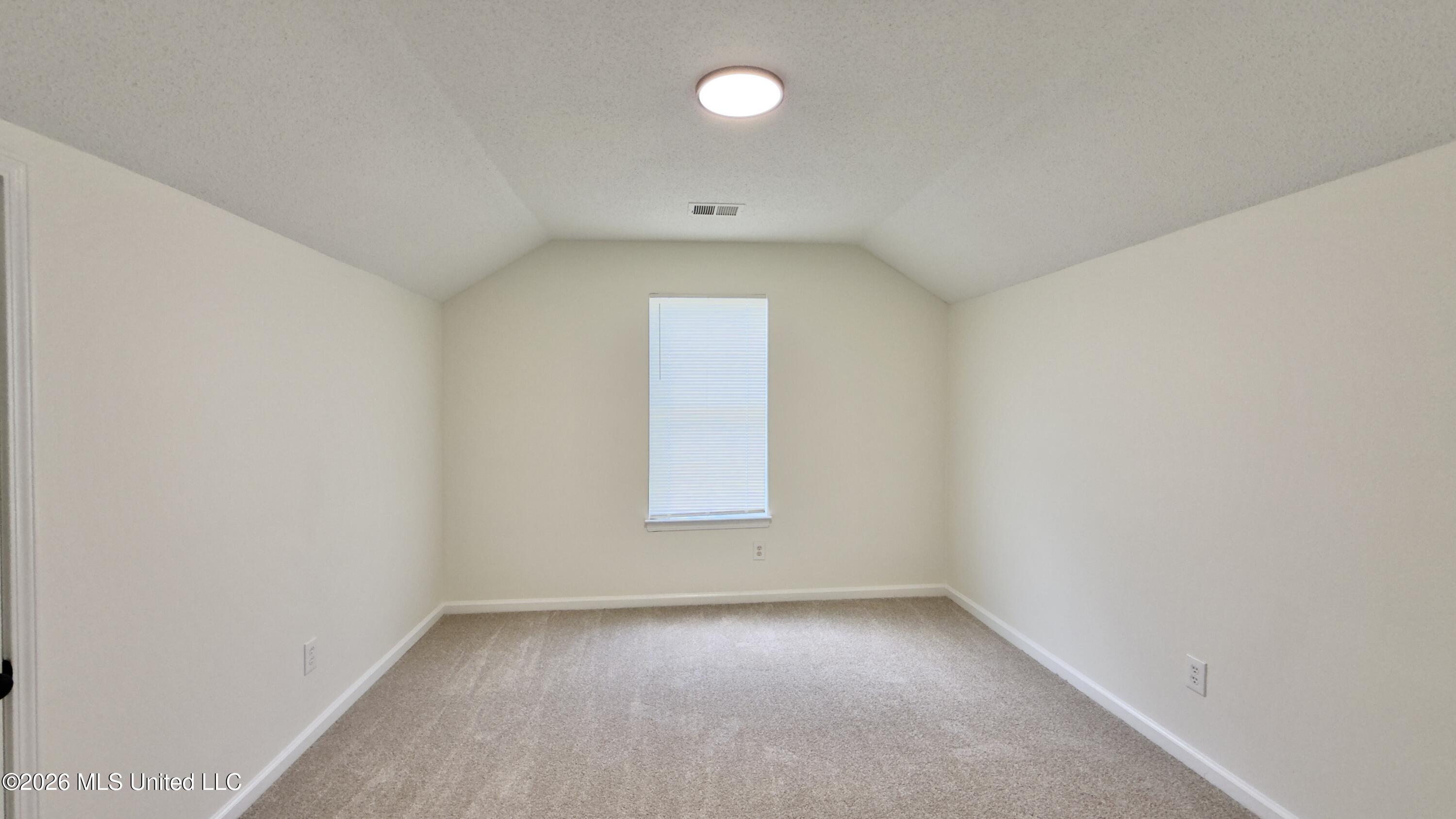 5635 Kentwood Drive Property Photo 9