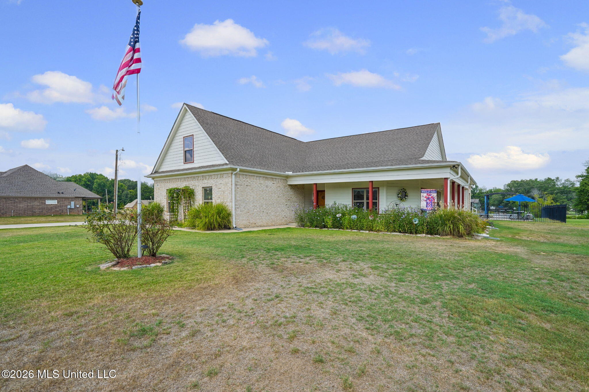 103 Oak Meadows Cove Property Photo 3