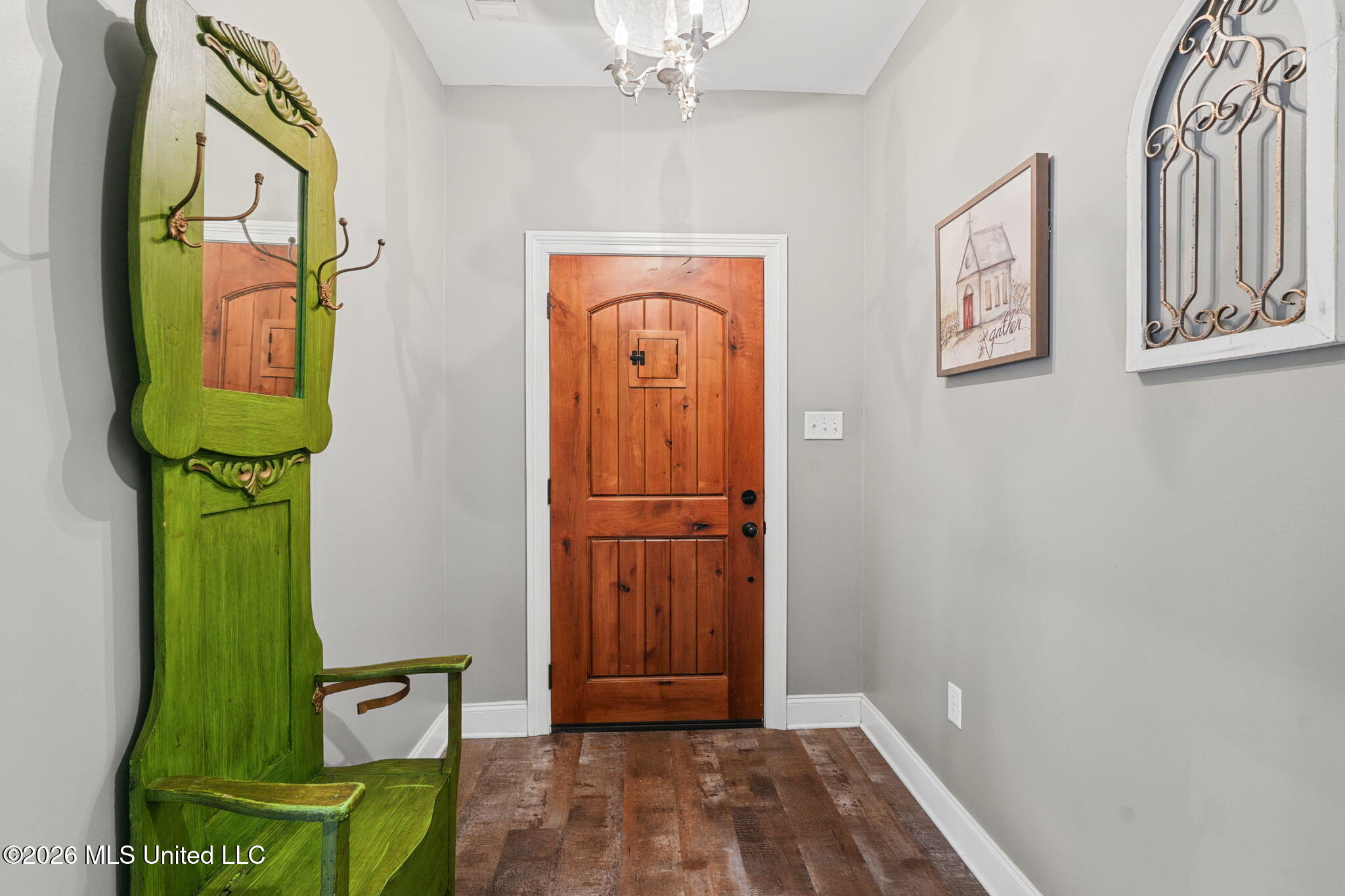 103 Oak Meadows Cove Property Photo 9