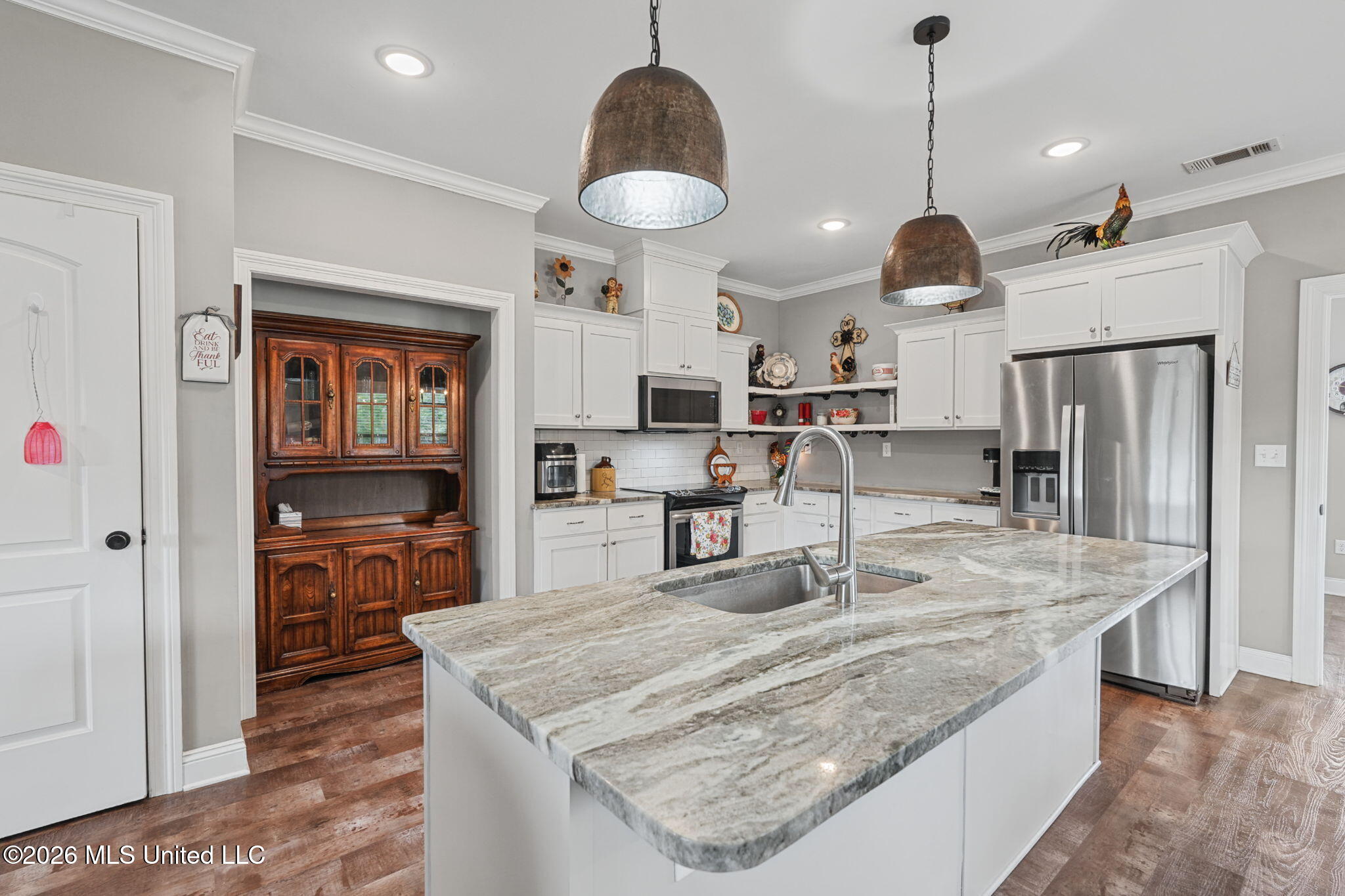 103 Oak Meadows Cove Property Photo 15
