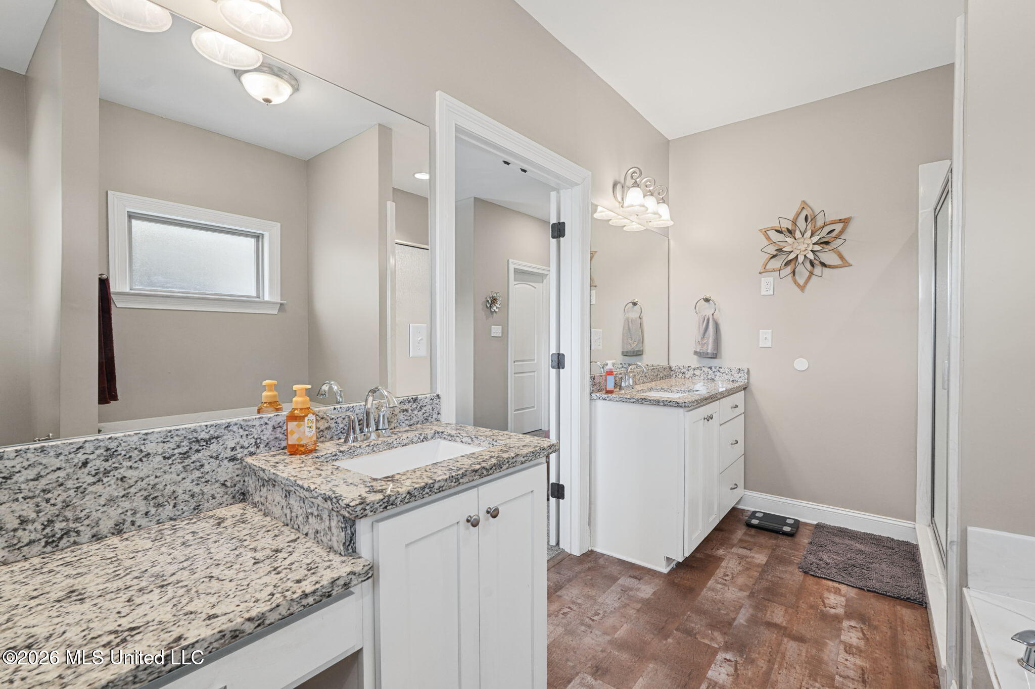 103 Oak Meadows Cove Property Photo 27