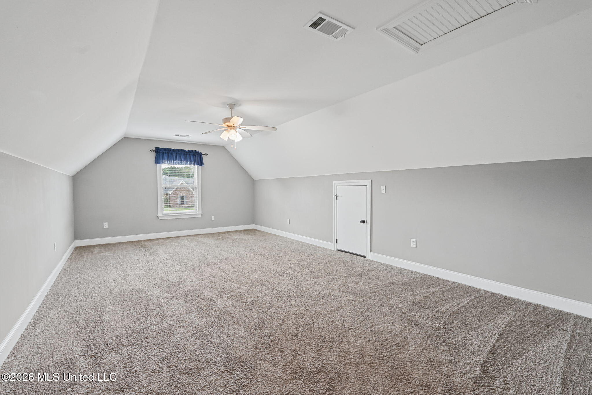 103 Oak Meadows Cove Property Photo 38