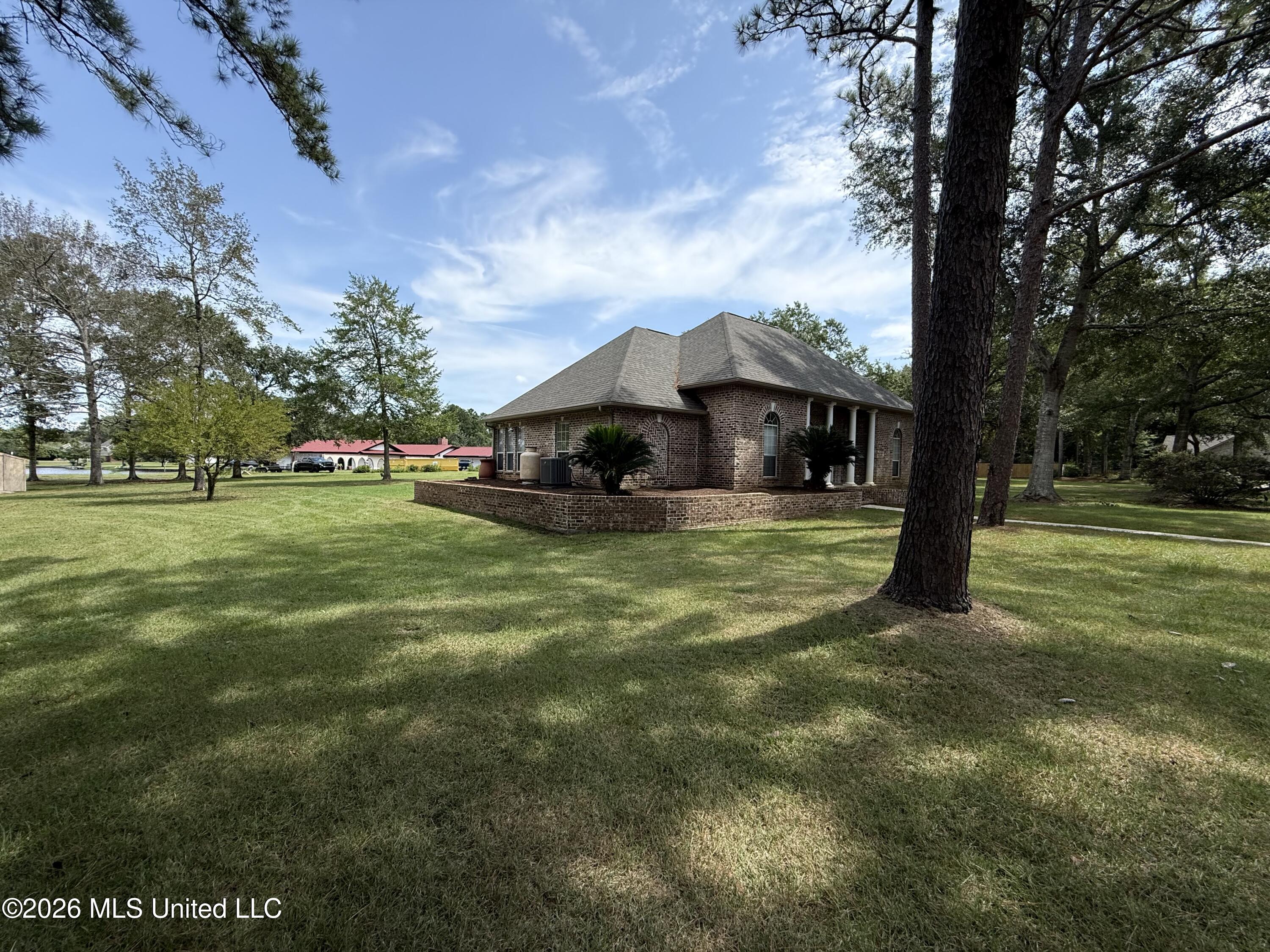 1006 Woods Road Property Photo 4