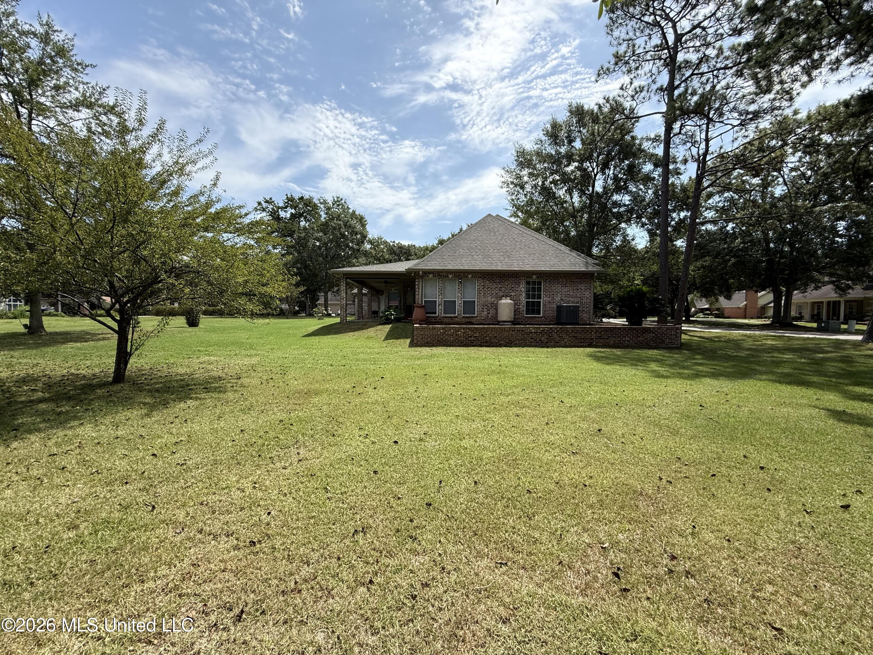 1006 Woods Road Property Photo 5