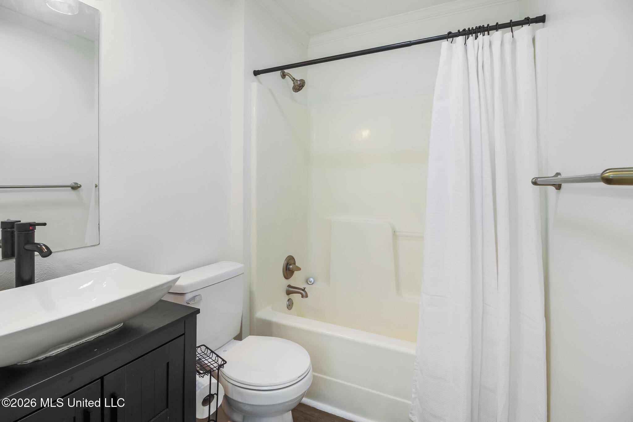 220 Church Lane Property Photo 11