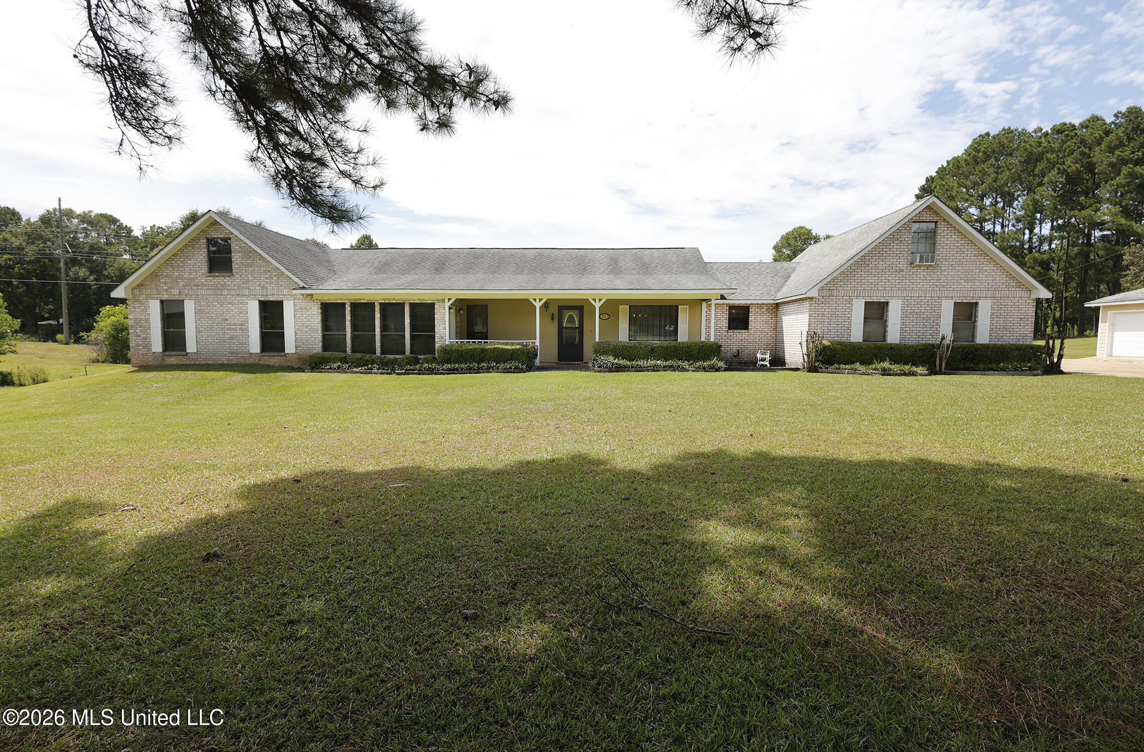 1057 Cole Thomas Road Property Photo 1