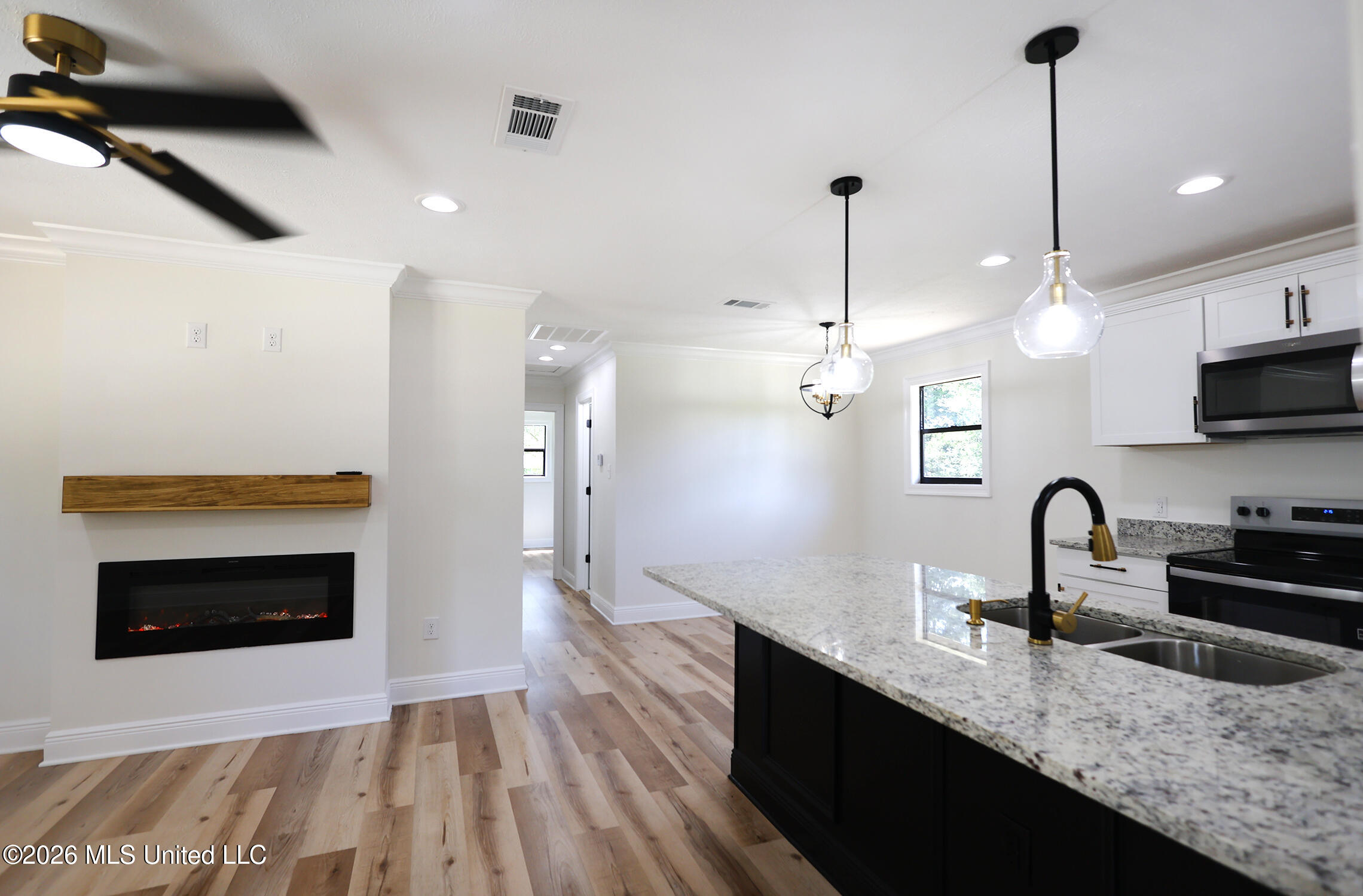 1093 Mccomb Hville Road Property Photo 7