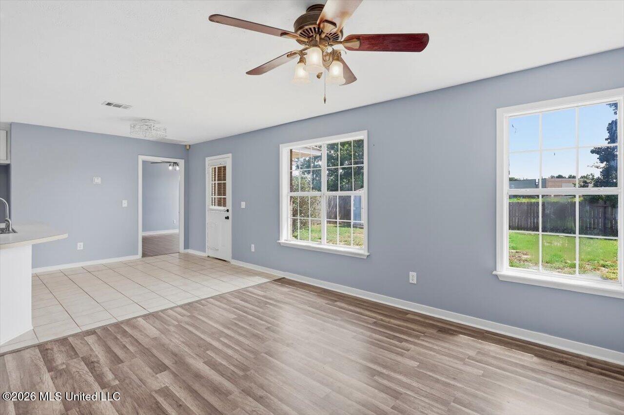 319 Green Meadow Drive Property Photo 6