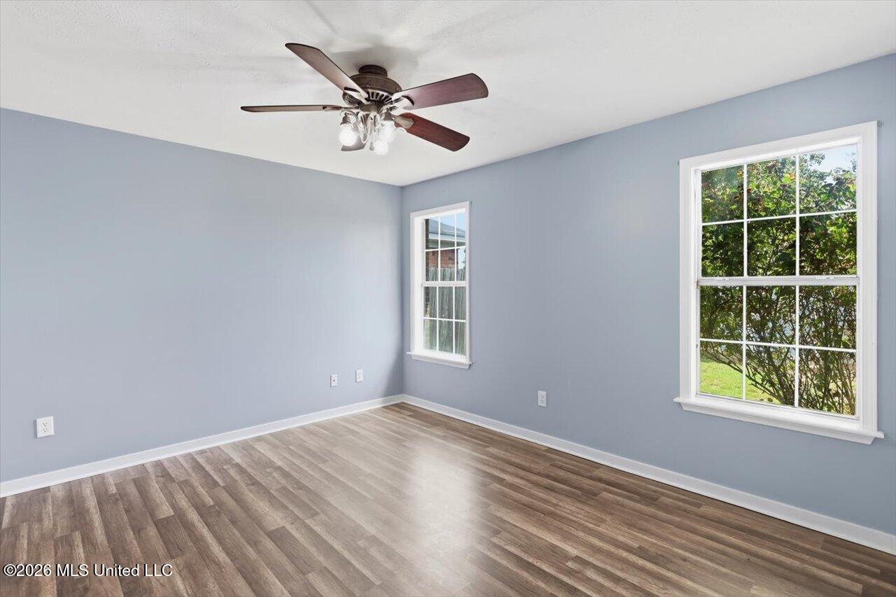 319 Green Meadow Drive Property Photo 15