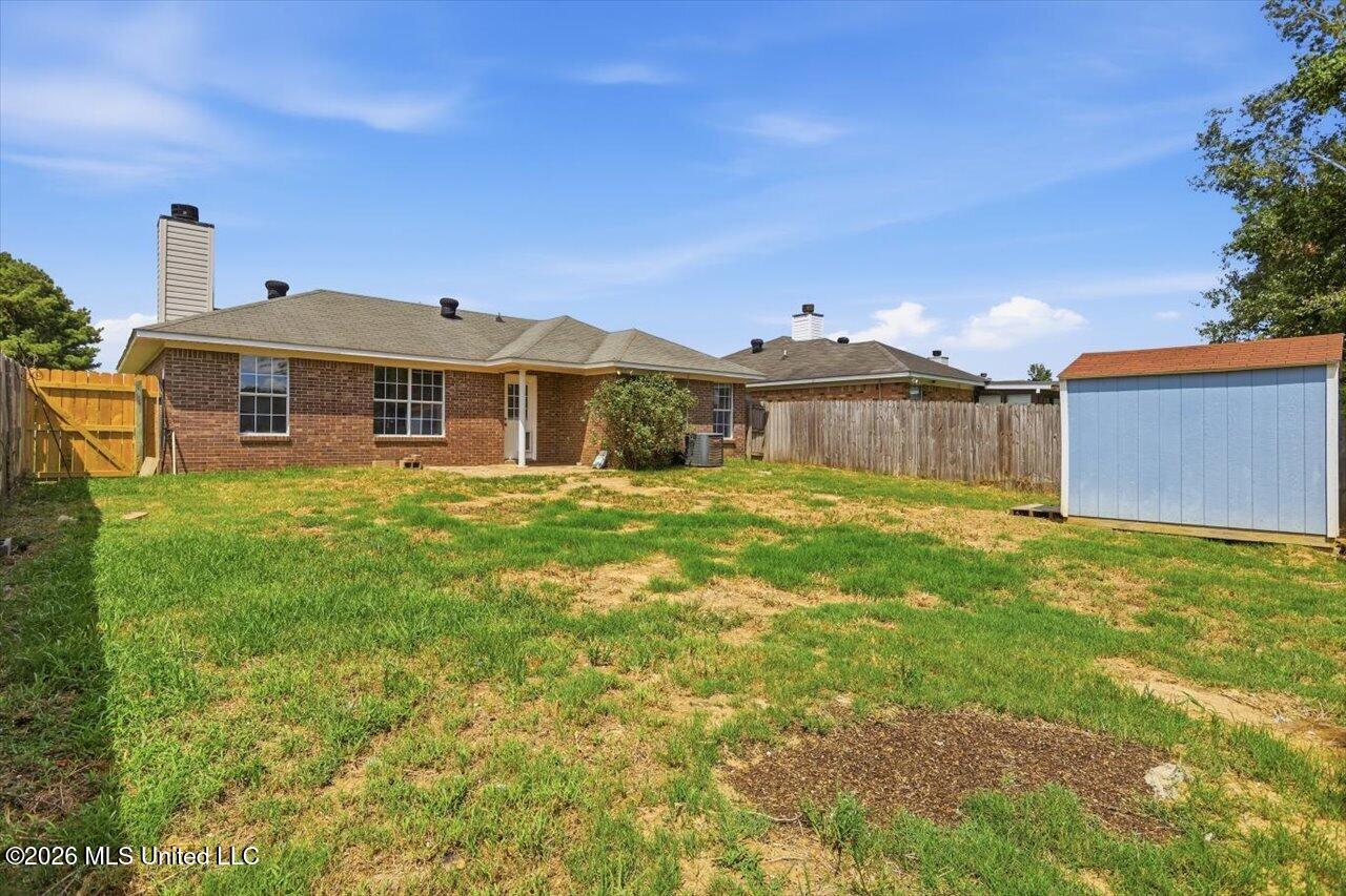 319 Green Meadow Drive Property Photo 22