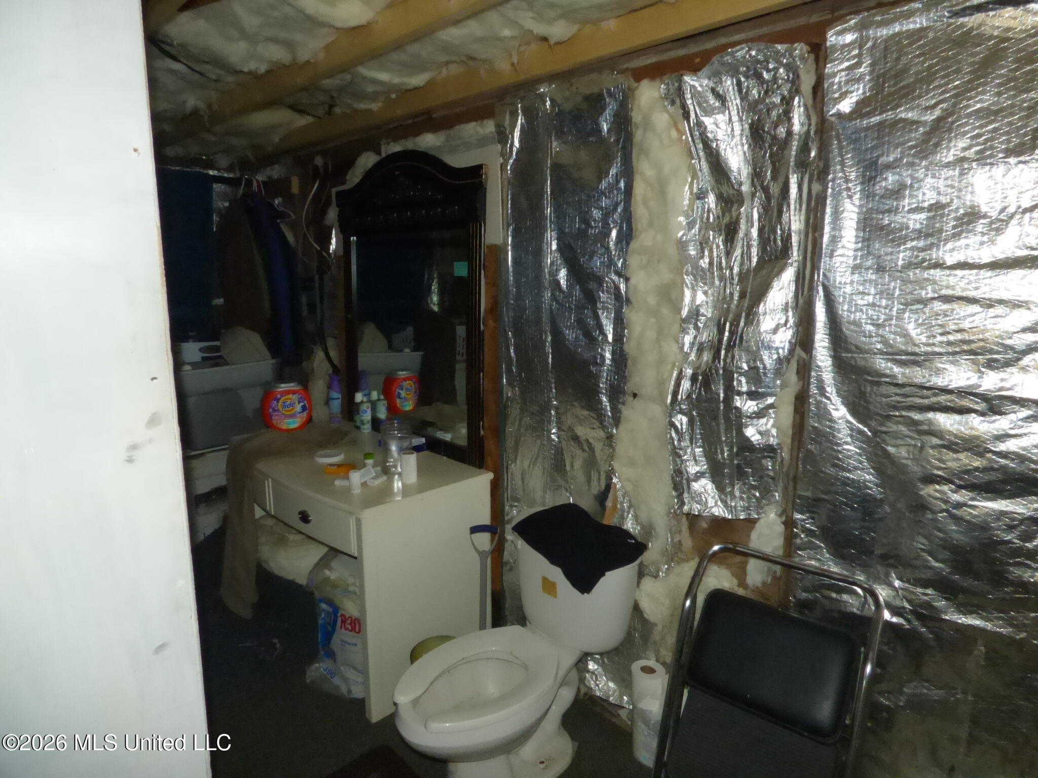 412 Aston Avenue Property Photo 3