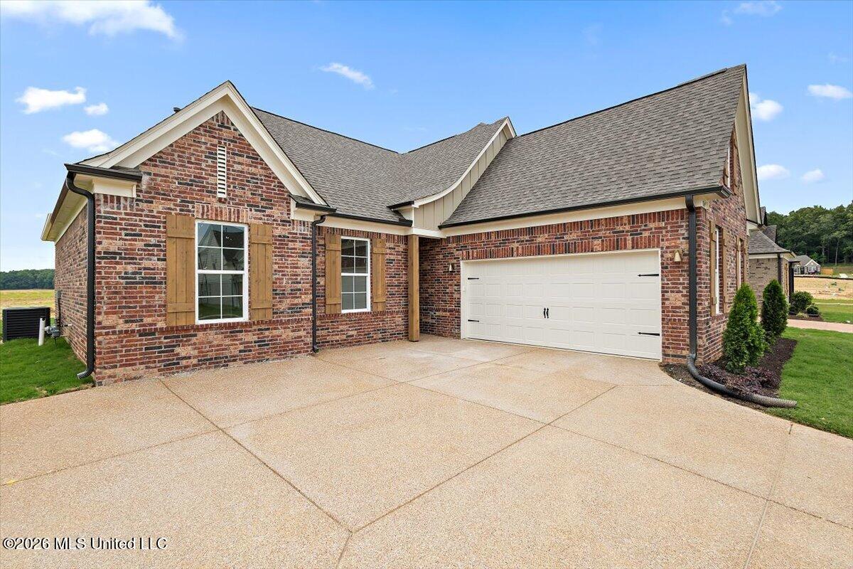 933 Coahoma Court Property Photo 4
