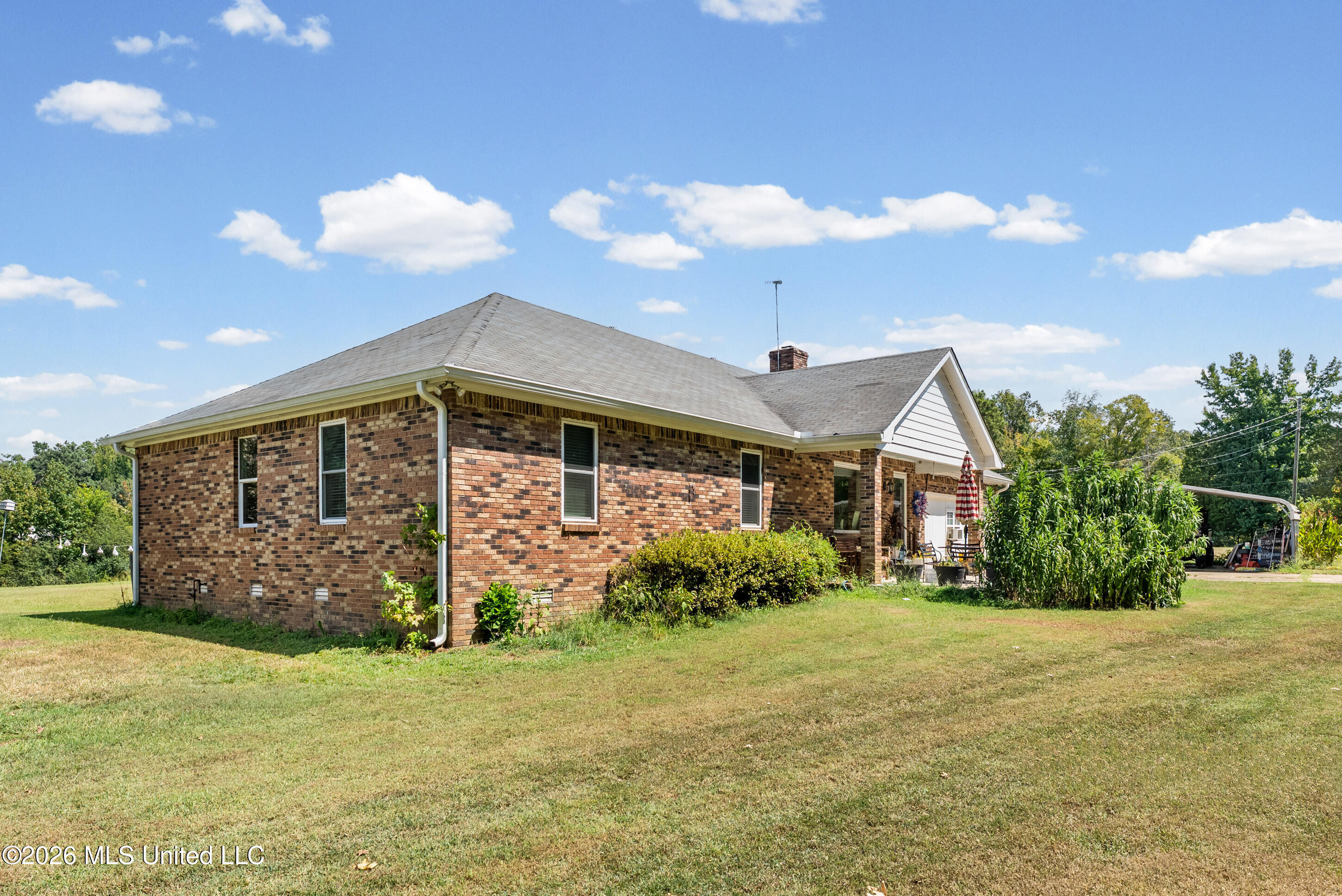 83 County Road 523 Property Photo 4