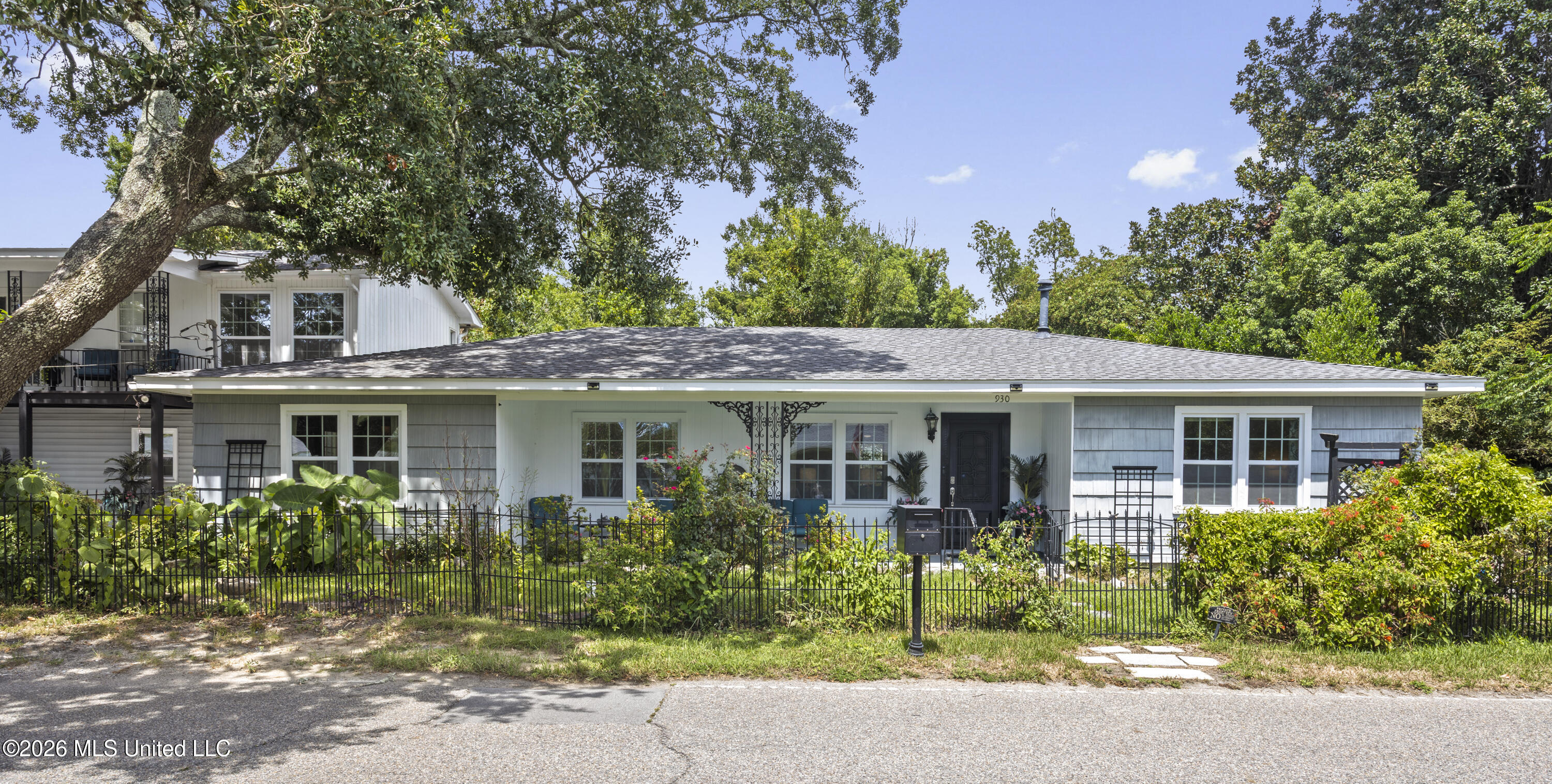 930 22nd Street Property Photo 2