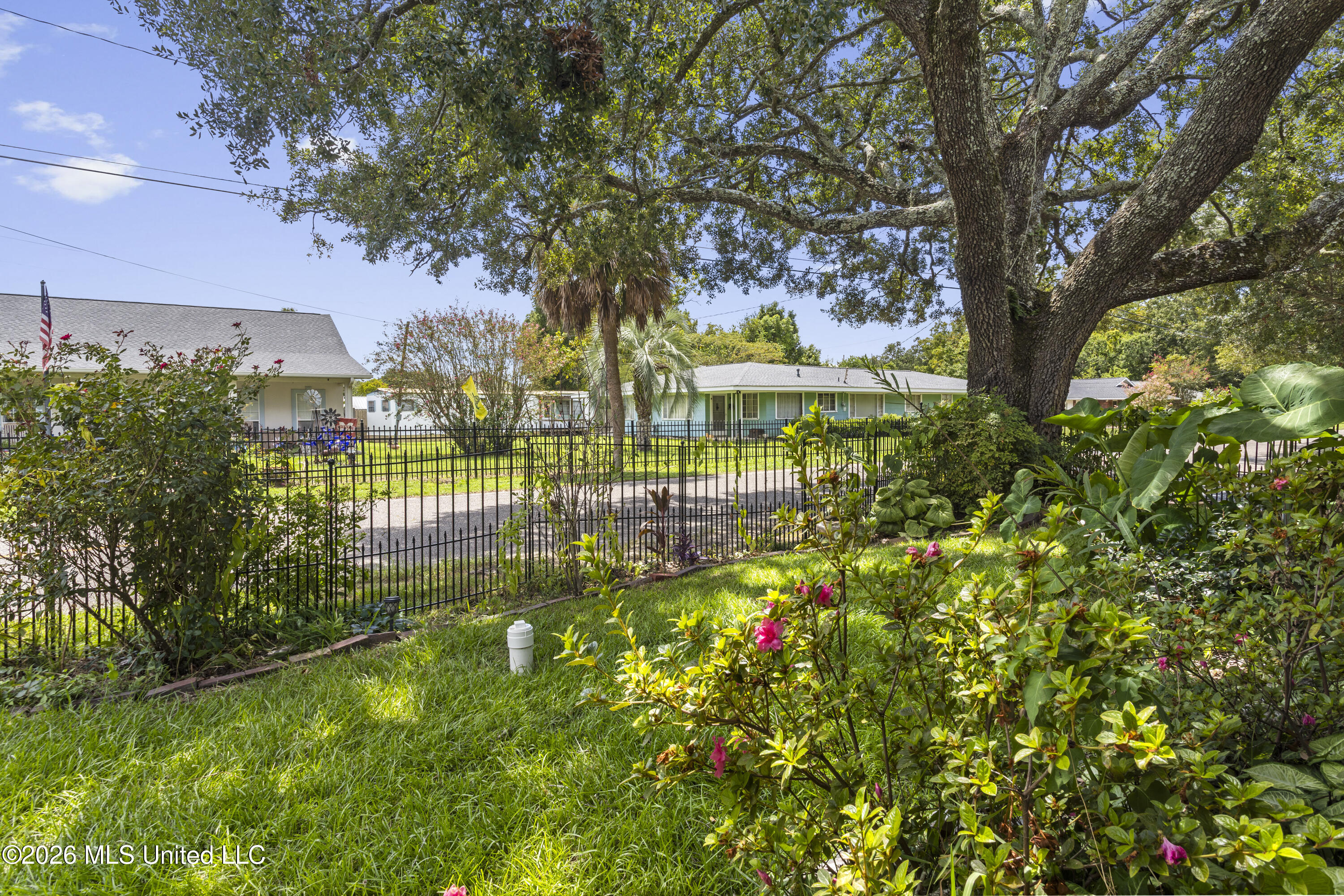 930 22nd Street Property Photo 4