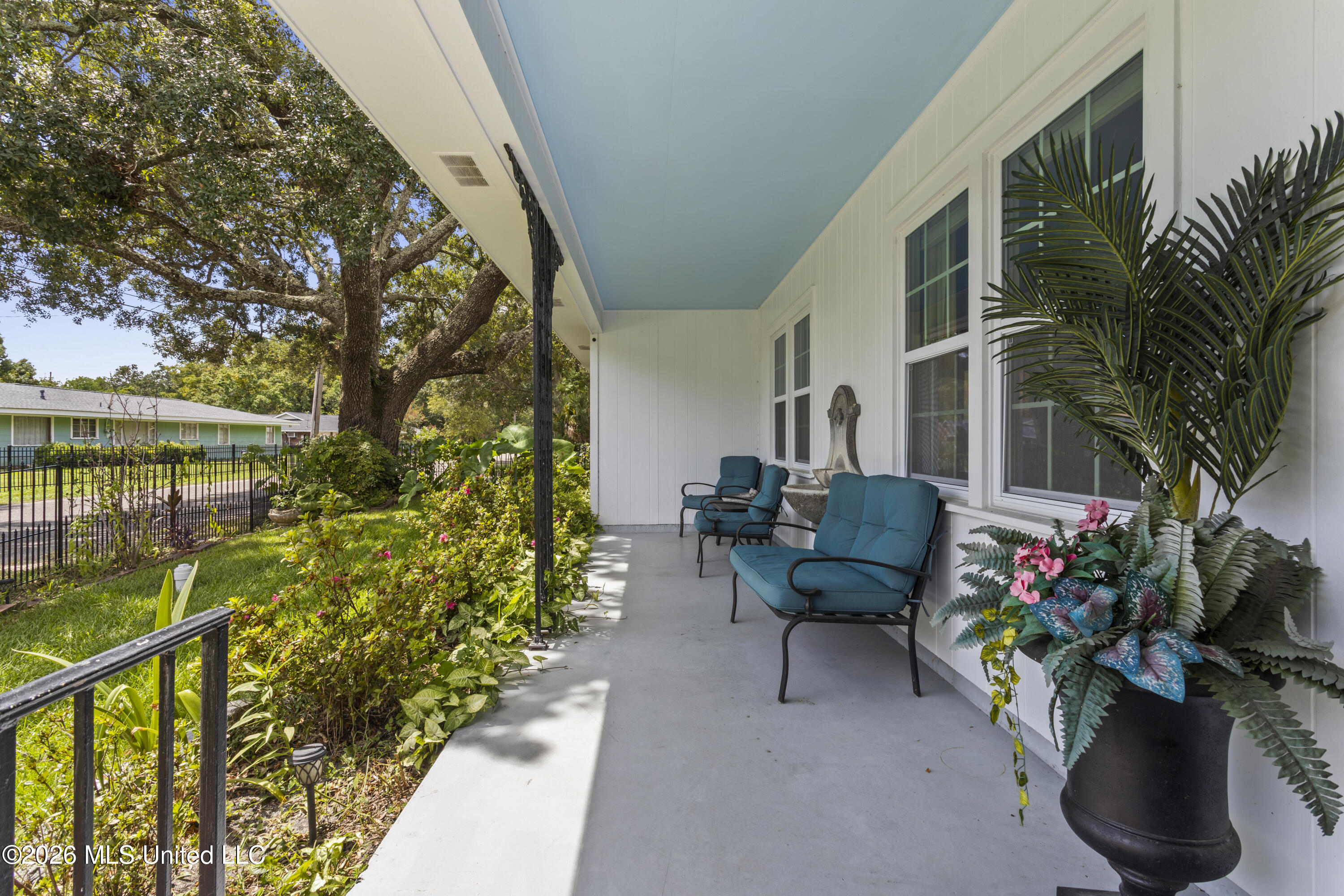 930 22nd Street Property Photo 5