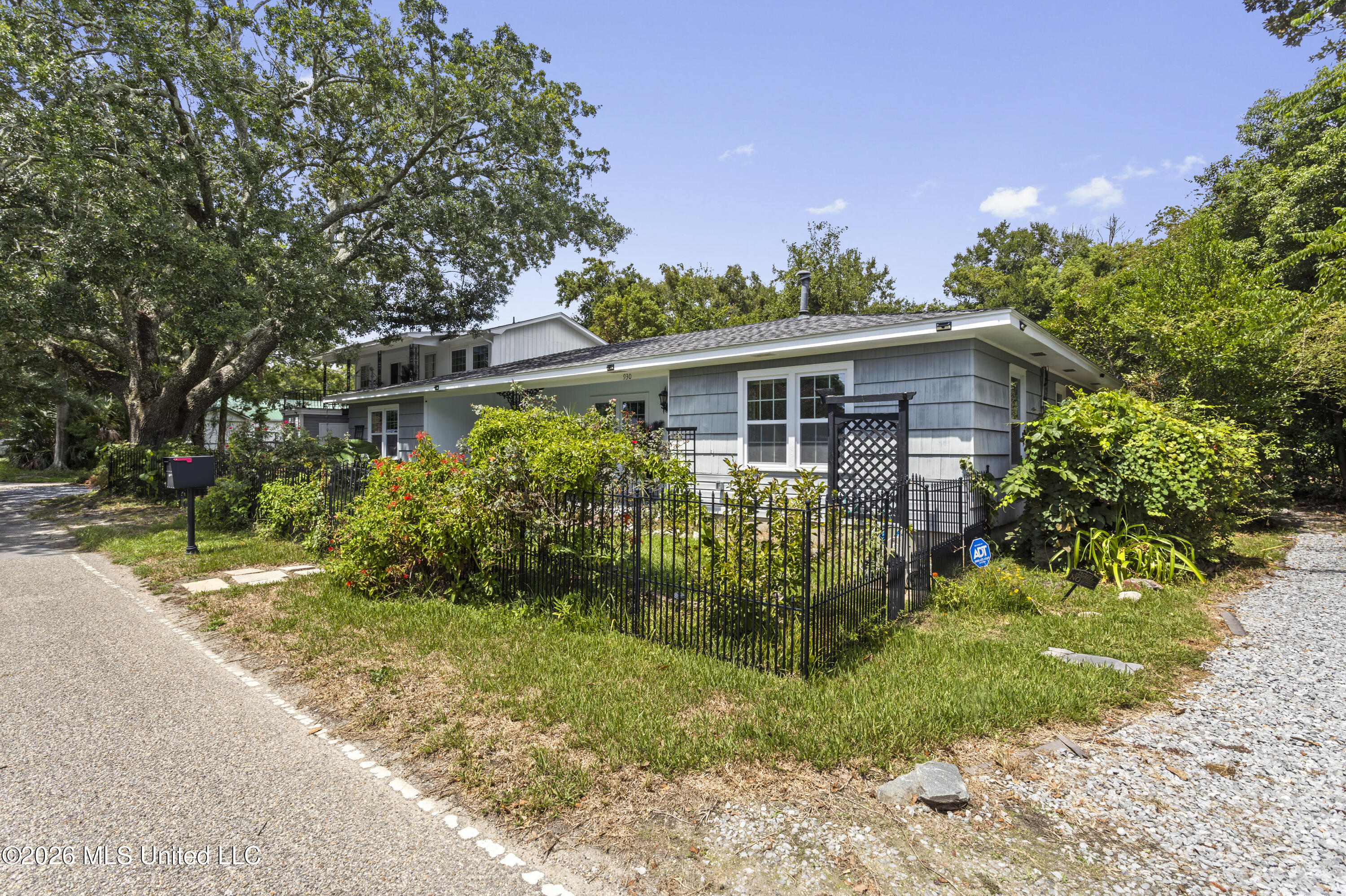 930 22nd Street Property Photo 6