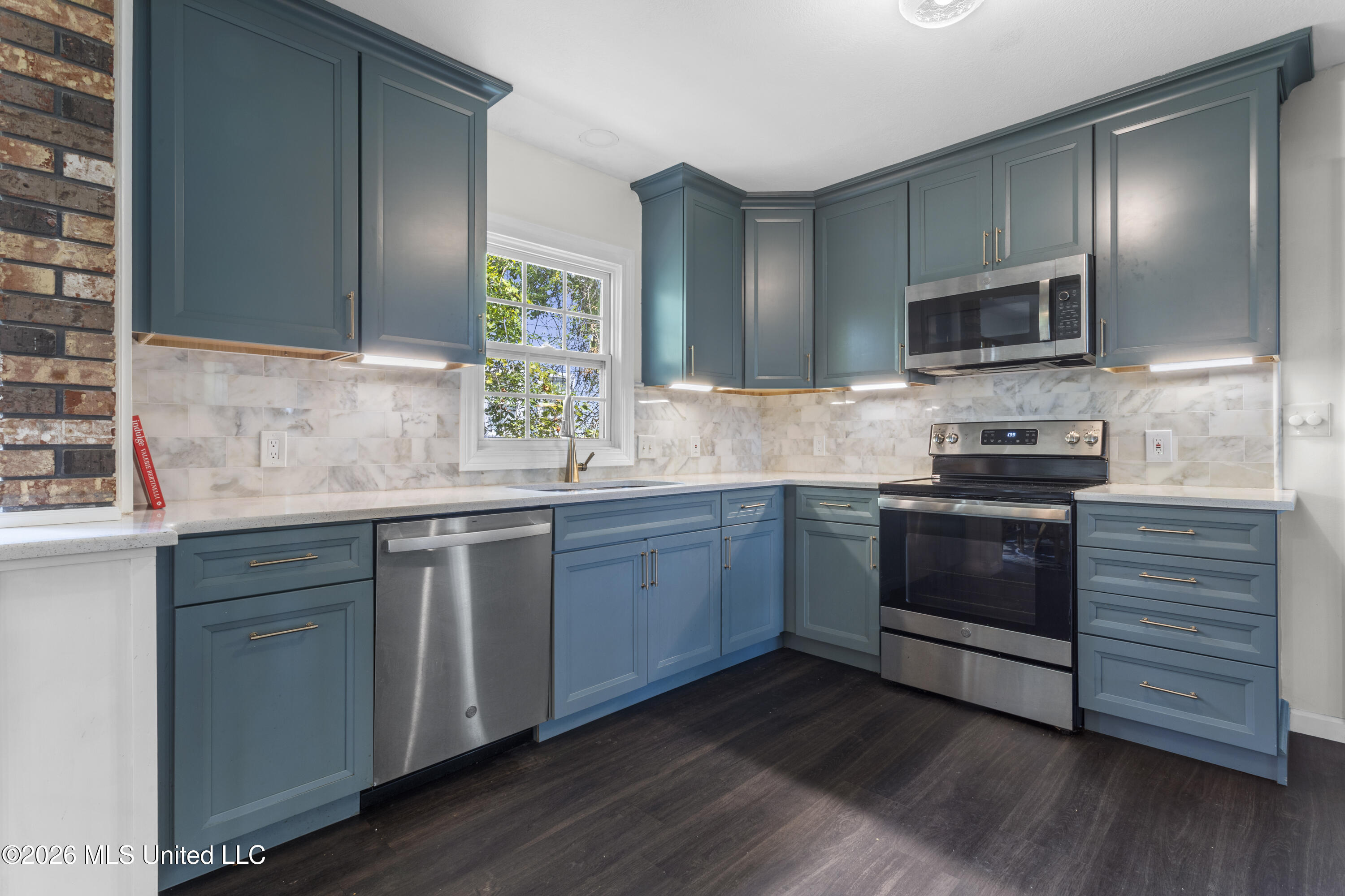 930 22nd Street Property Photo 18