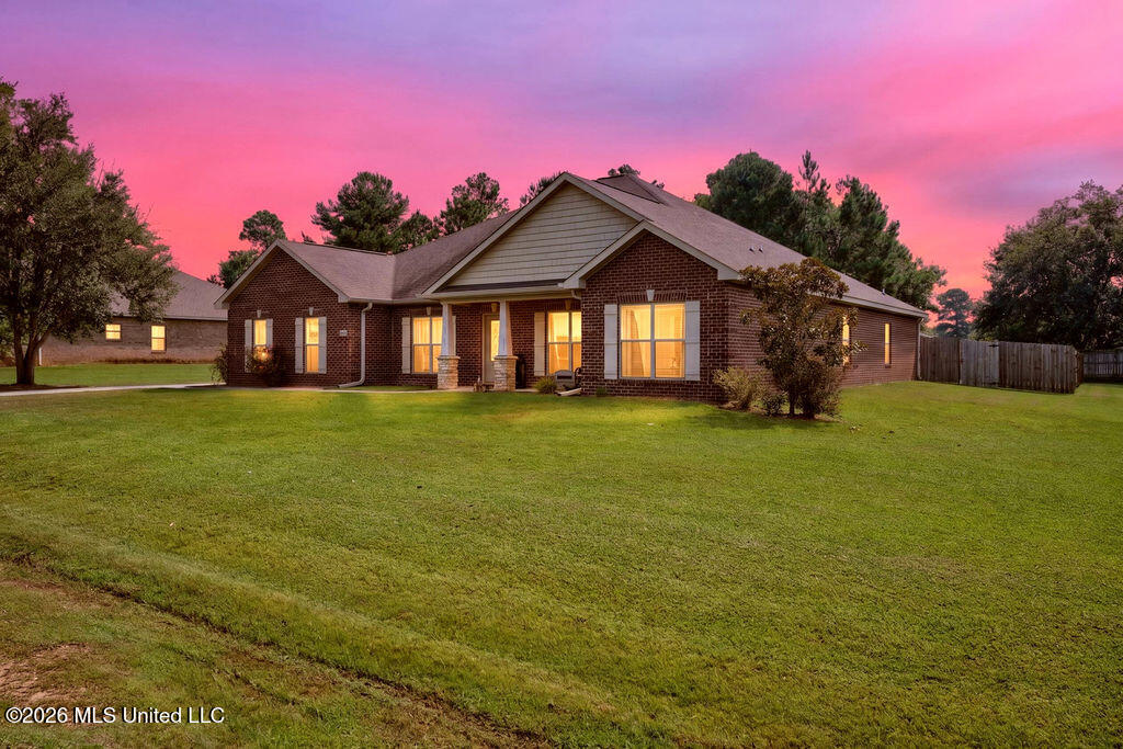 12112 Poplar Drive Property Photo 3