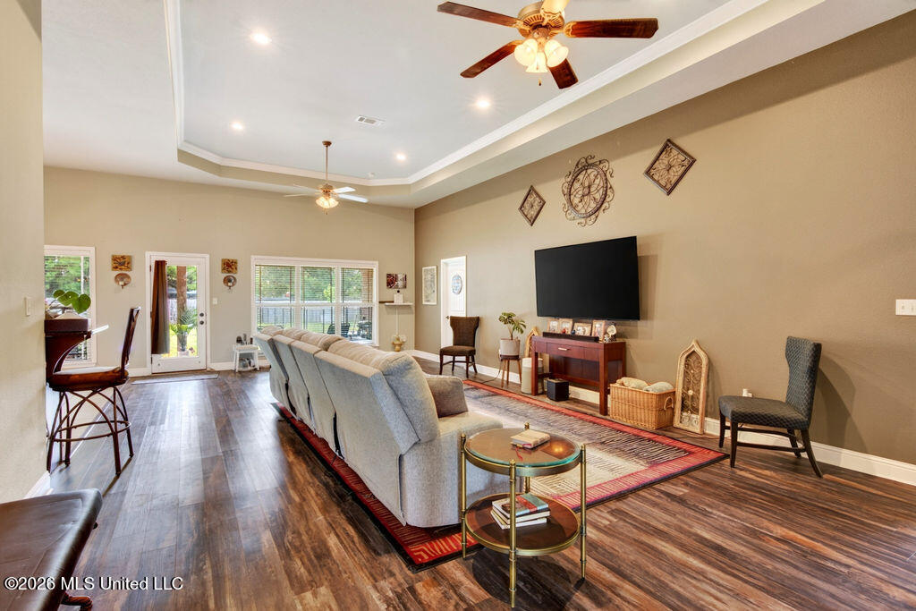 12112 Poplar Drive Property Photo 11